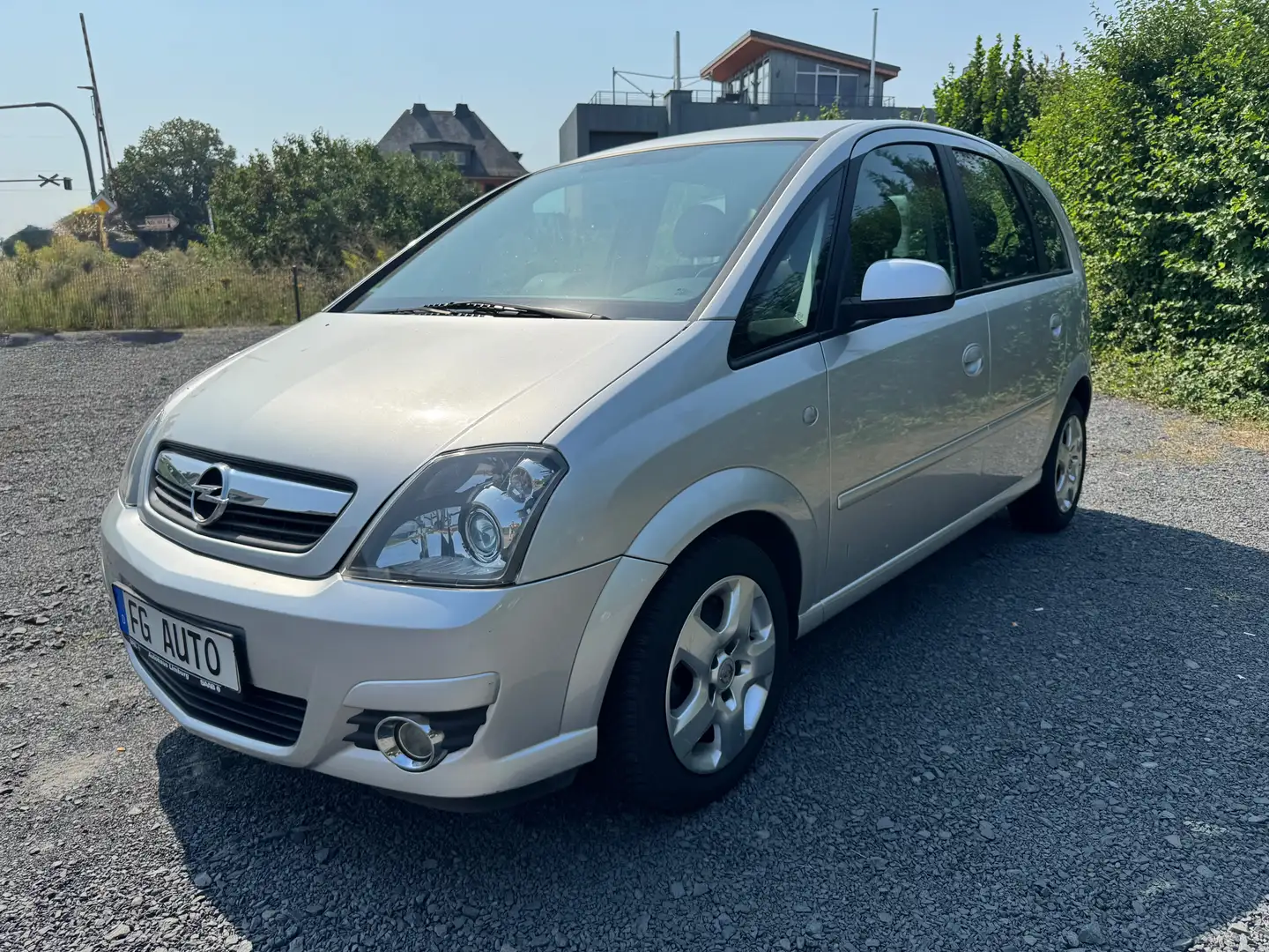 Opel Meriva INNOVATION Klima/Sitzheizung/TÜV NEU Silber - 1