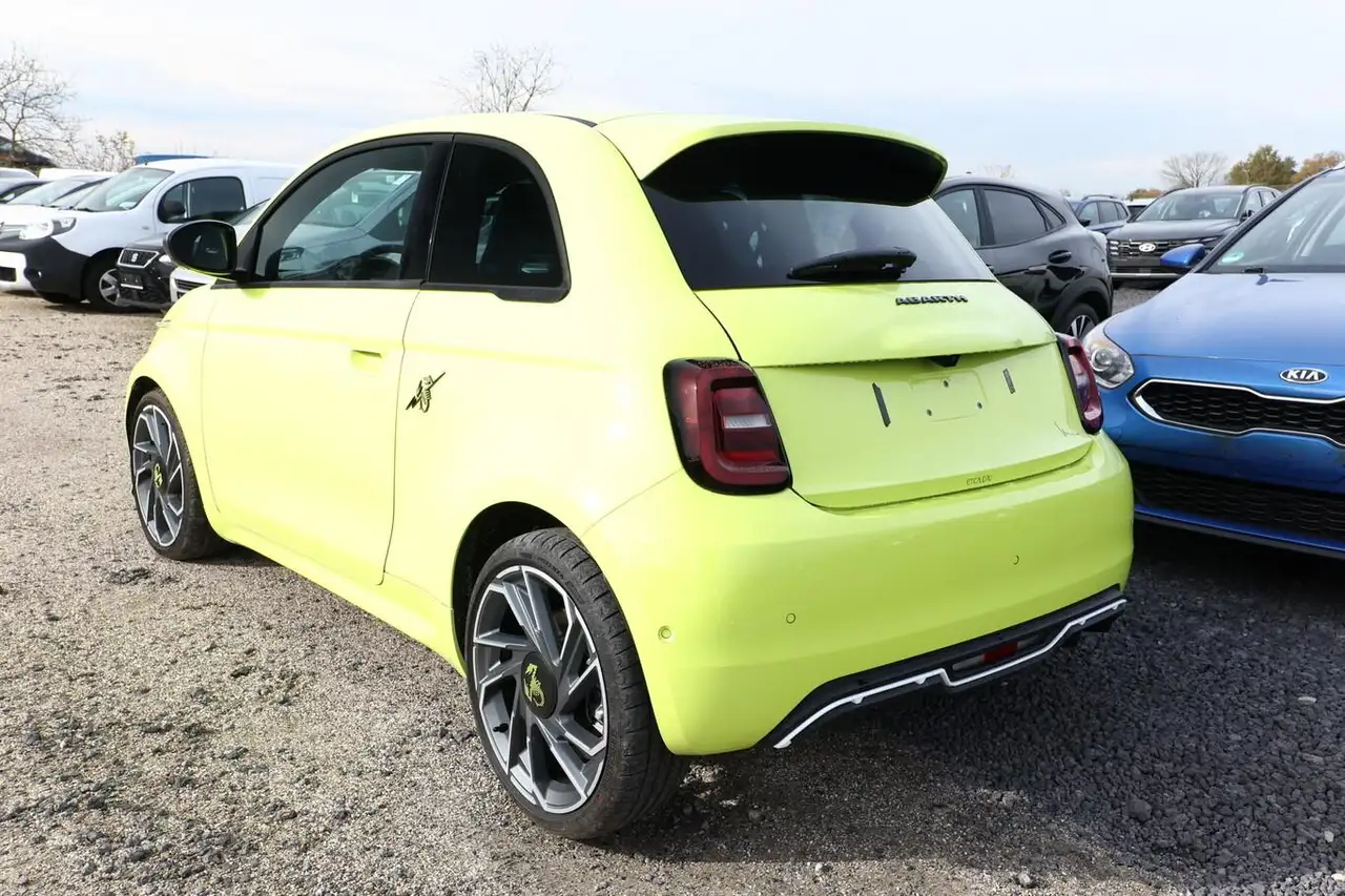 Abarth 500e 2025