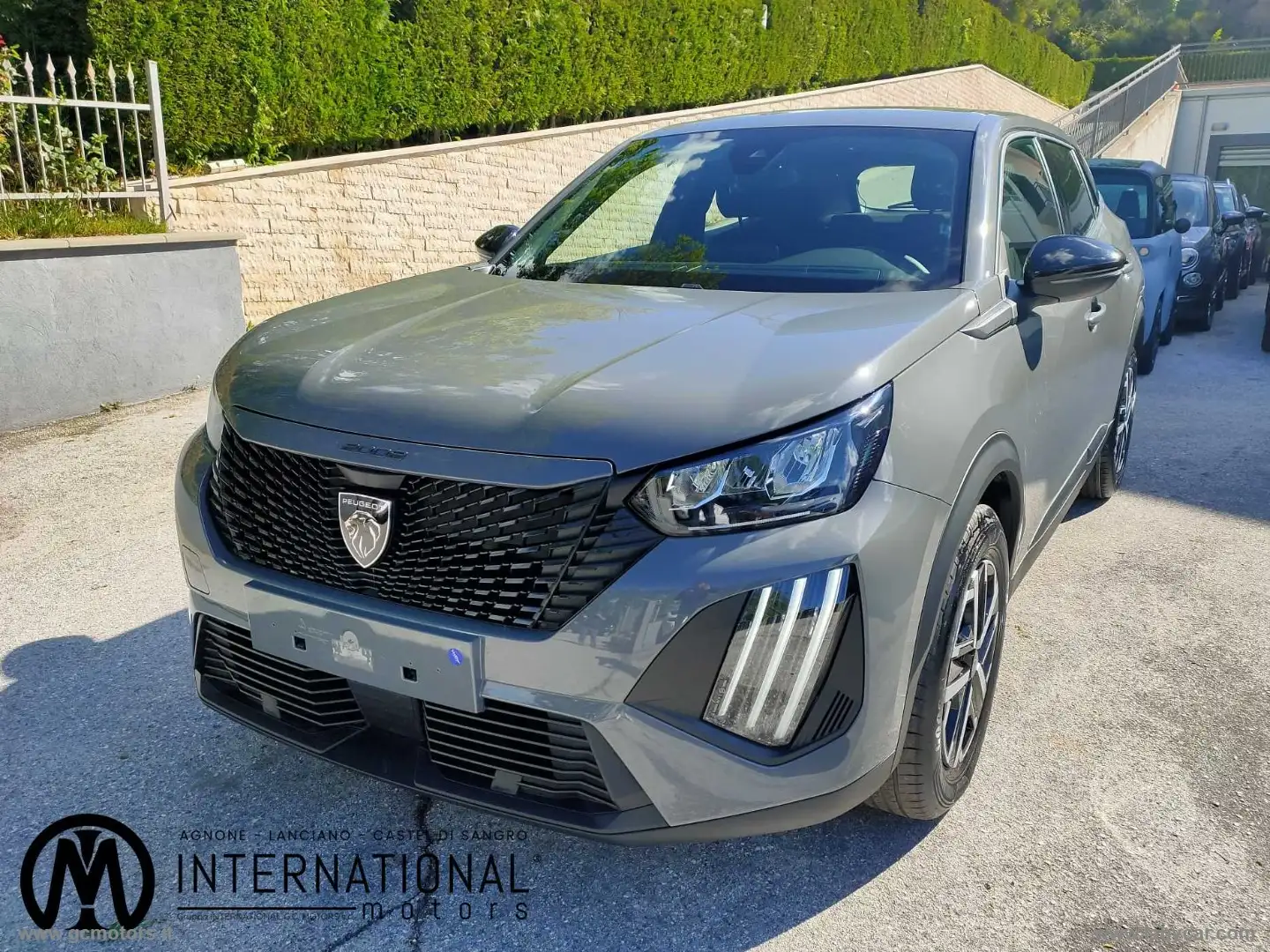 Peugeot 2008 PureTech 100 S&S Active Gris - 1