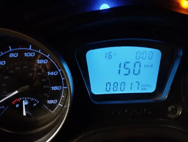 Piaggio MP3 300 - foto 4