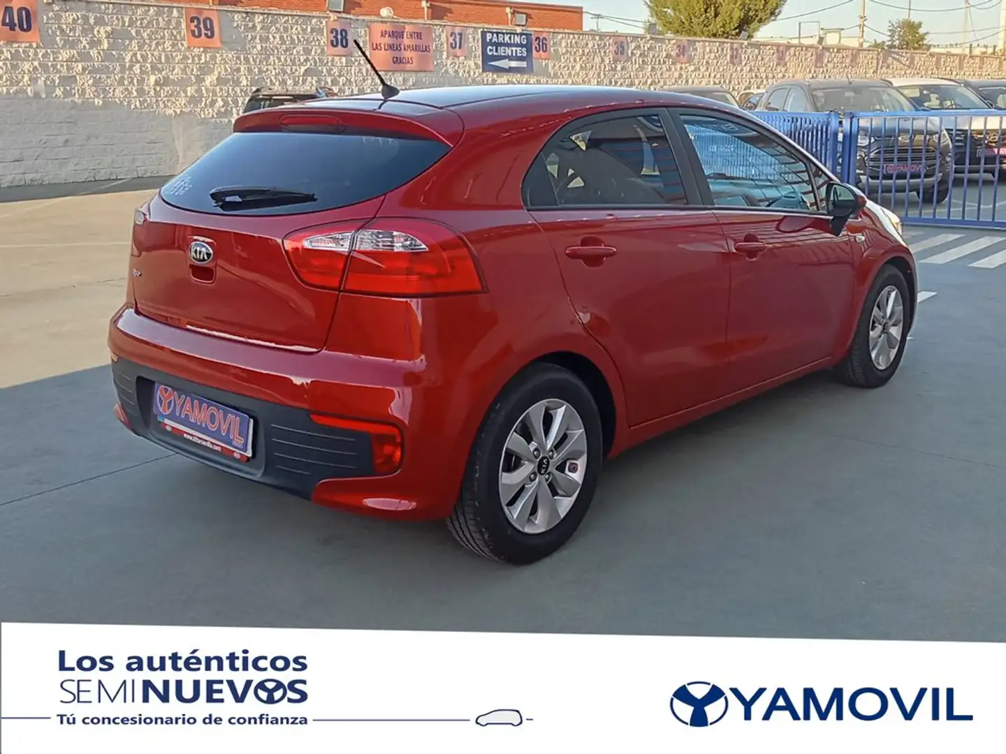 Kia Rio 1.2 CVVT Drive Rojo - 2