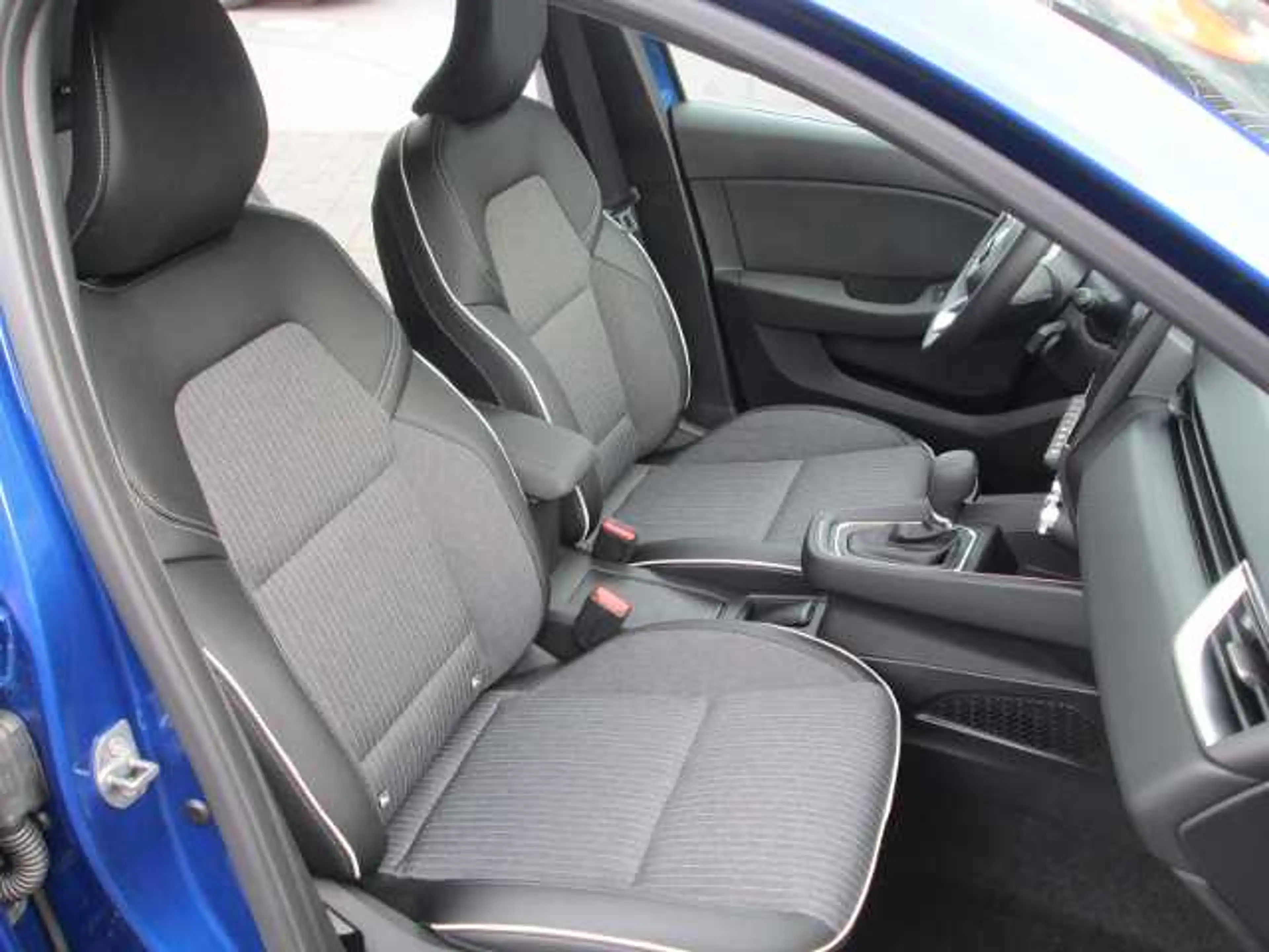 Mitsubishi Colt TOP 1.6 Hybrid — photo 14