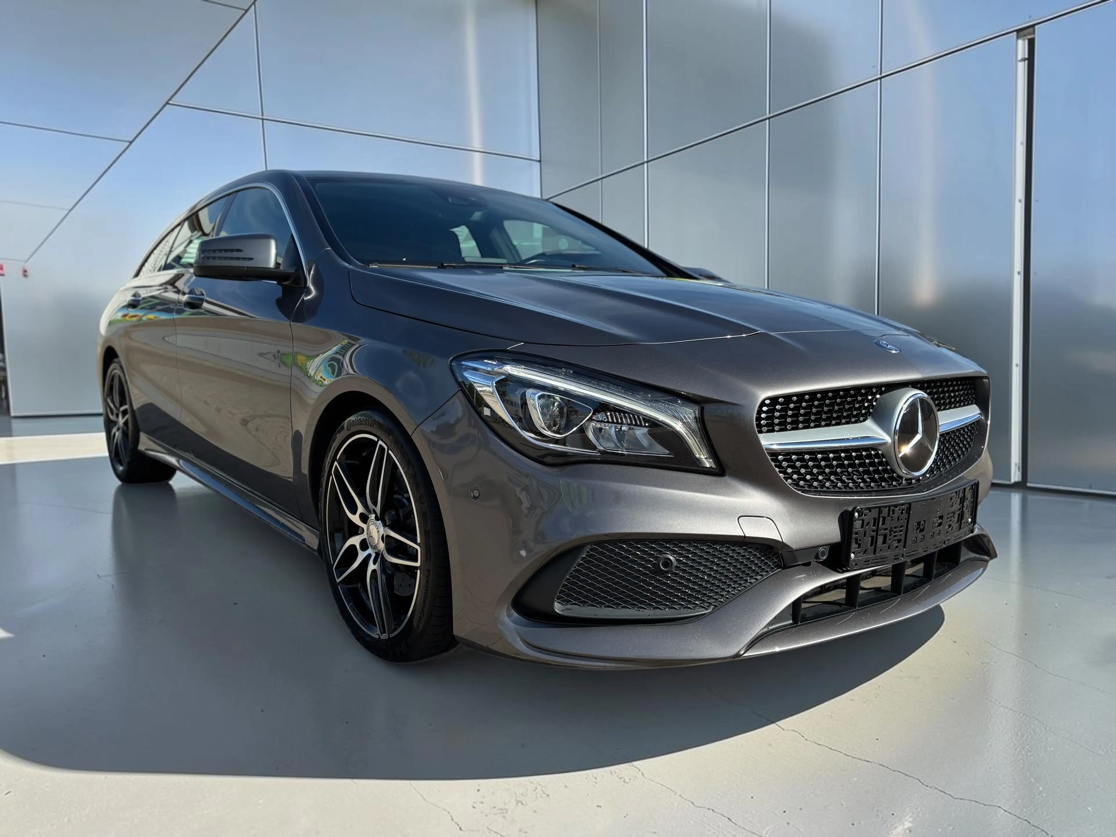 Mercedes-Benz CLA 220 d CLA Shooting Brake 7G-DCT AMG Line Harman/Kardon* DISTRONIC PLUS* Totwinkel* — photo 3