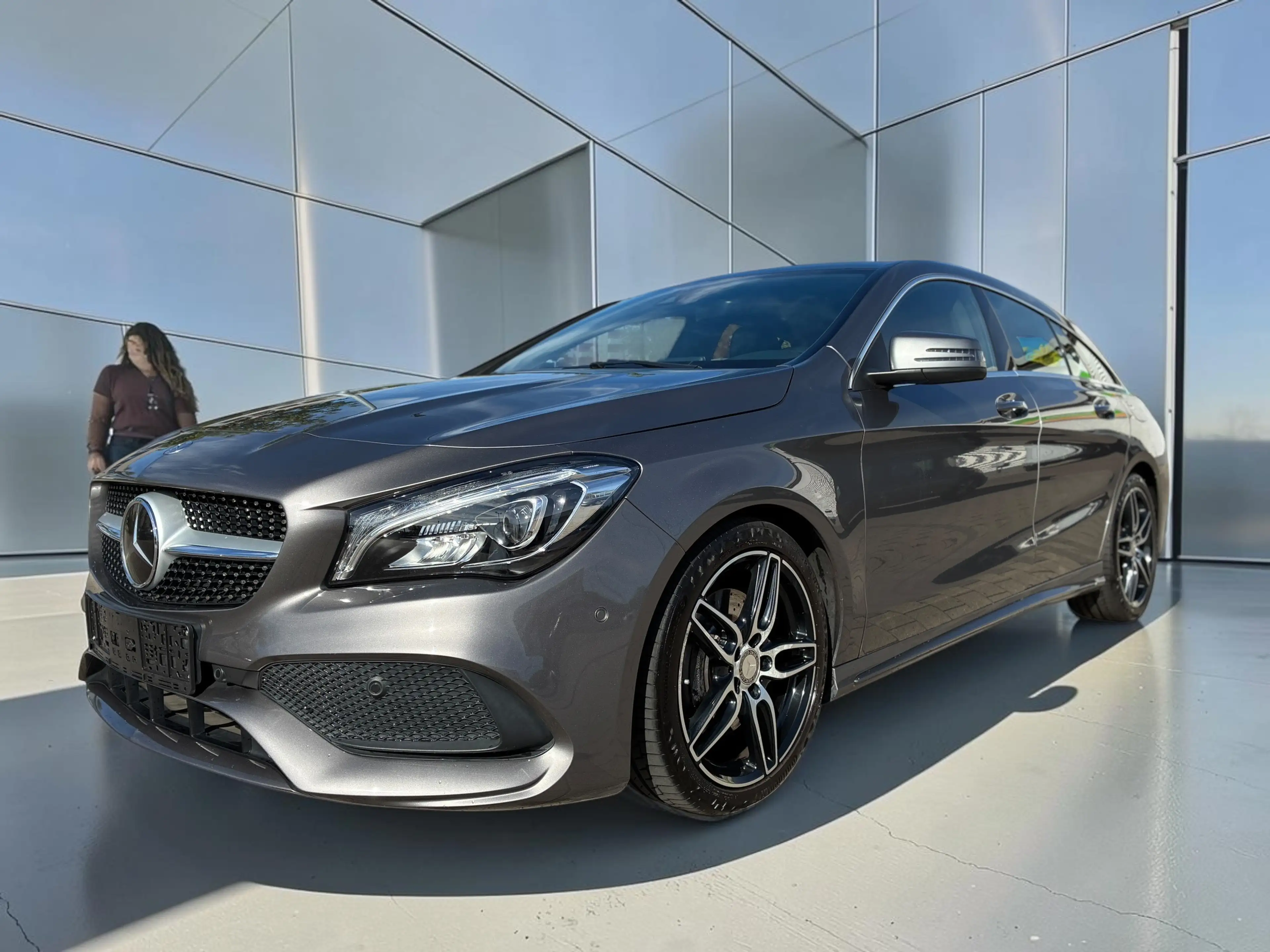 Mercedes-Benz CLA 220 d CLA Shooting Brake 7G-DCT AMG Line Harman/Kardon* DISTRONIC PLUS* Totwinkel* — photo 7