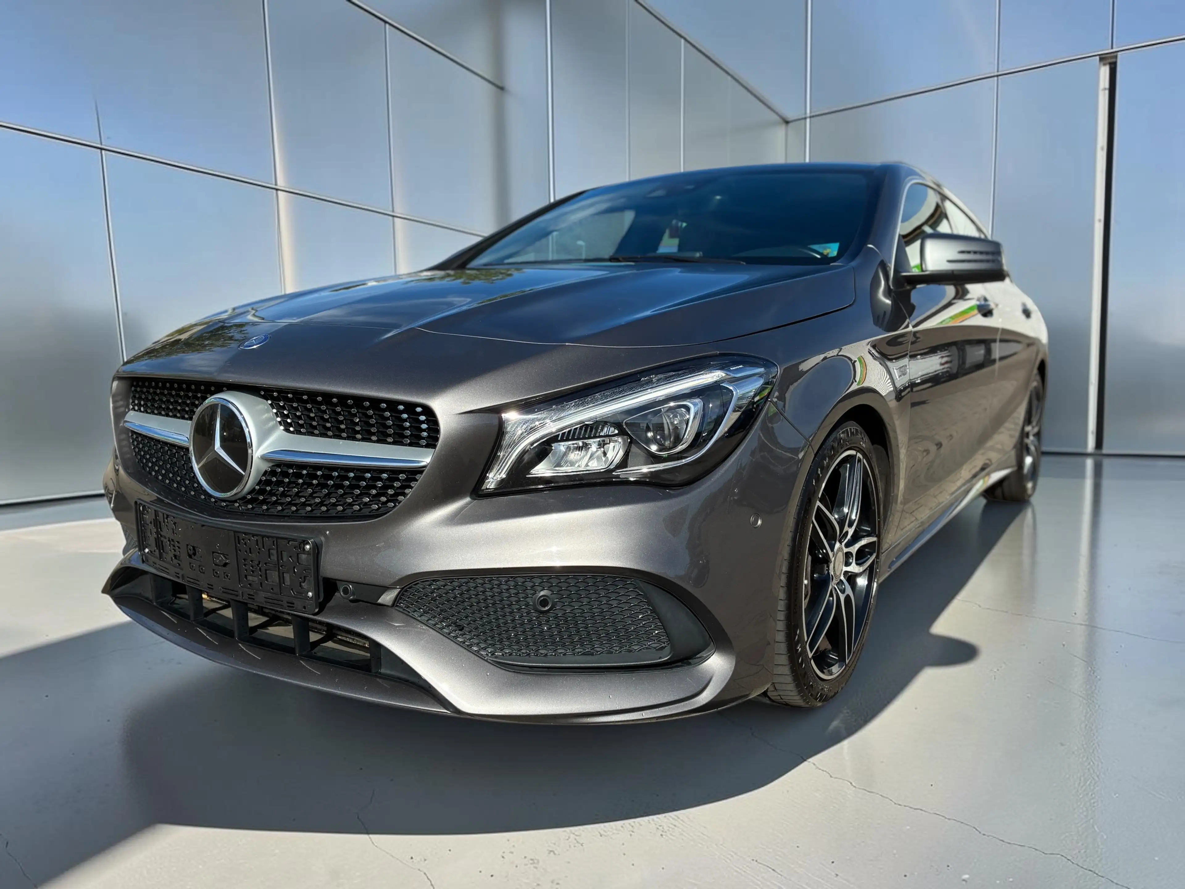 Mercedes-Benz CLA 220 d CLA Shooting Brake 7G-DCT AMG Line Harman/Kardon* DISTRONIC PLUS* Totwinkel* — photo 8