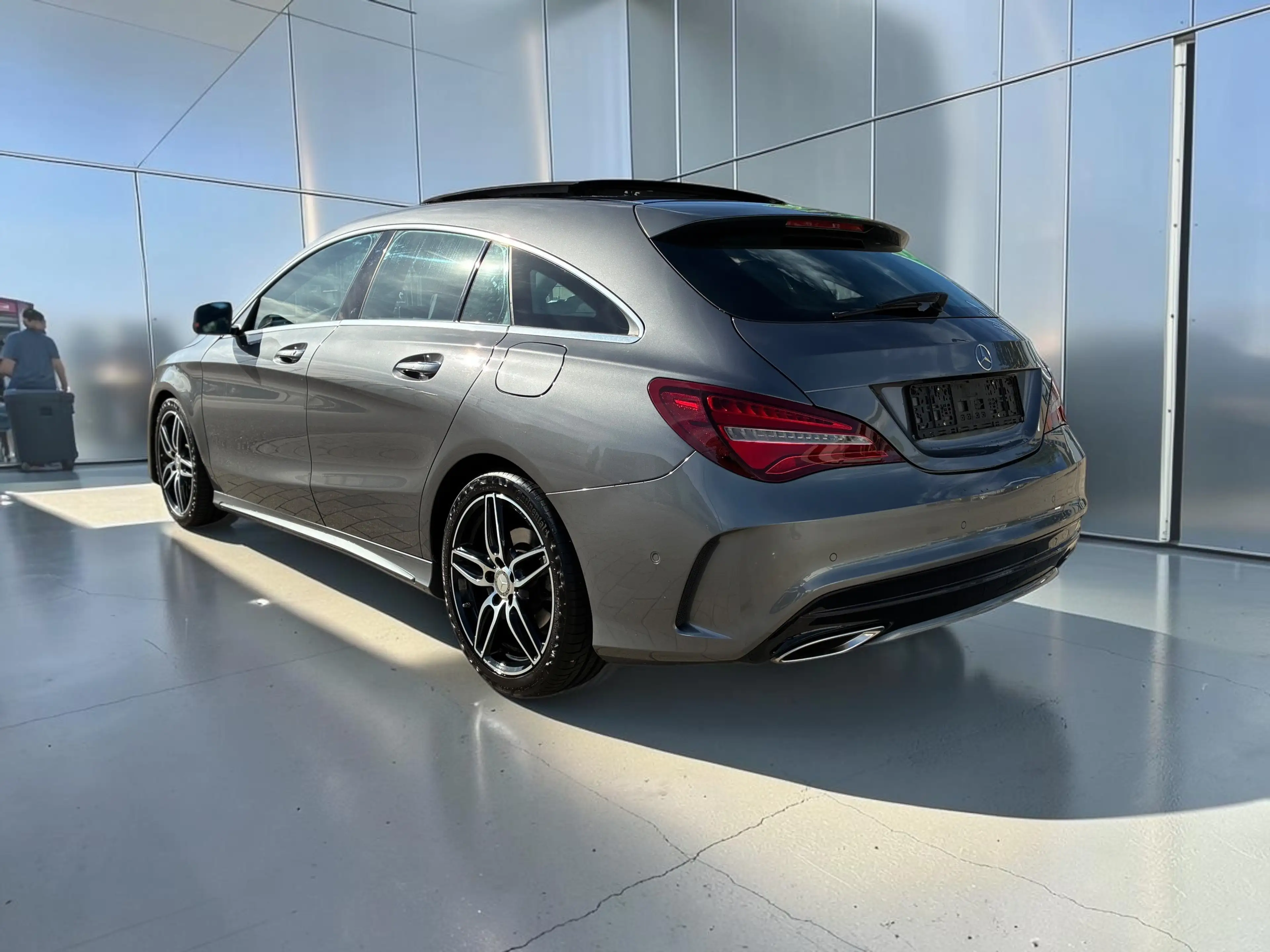 Mercedes-Benz CLA 220 d CLA Shooting Brake 7G-DCT AMG Line Harman/Kardon* DISTRONIC PLUS* Totwinkel* — photo 10