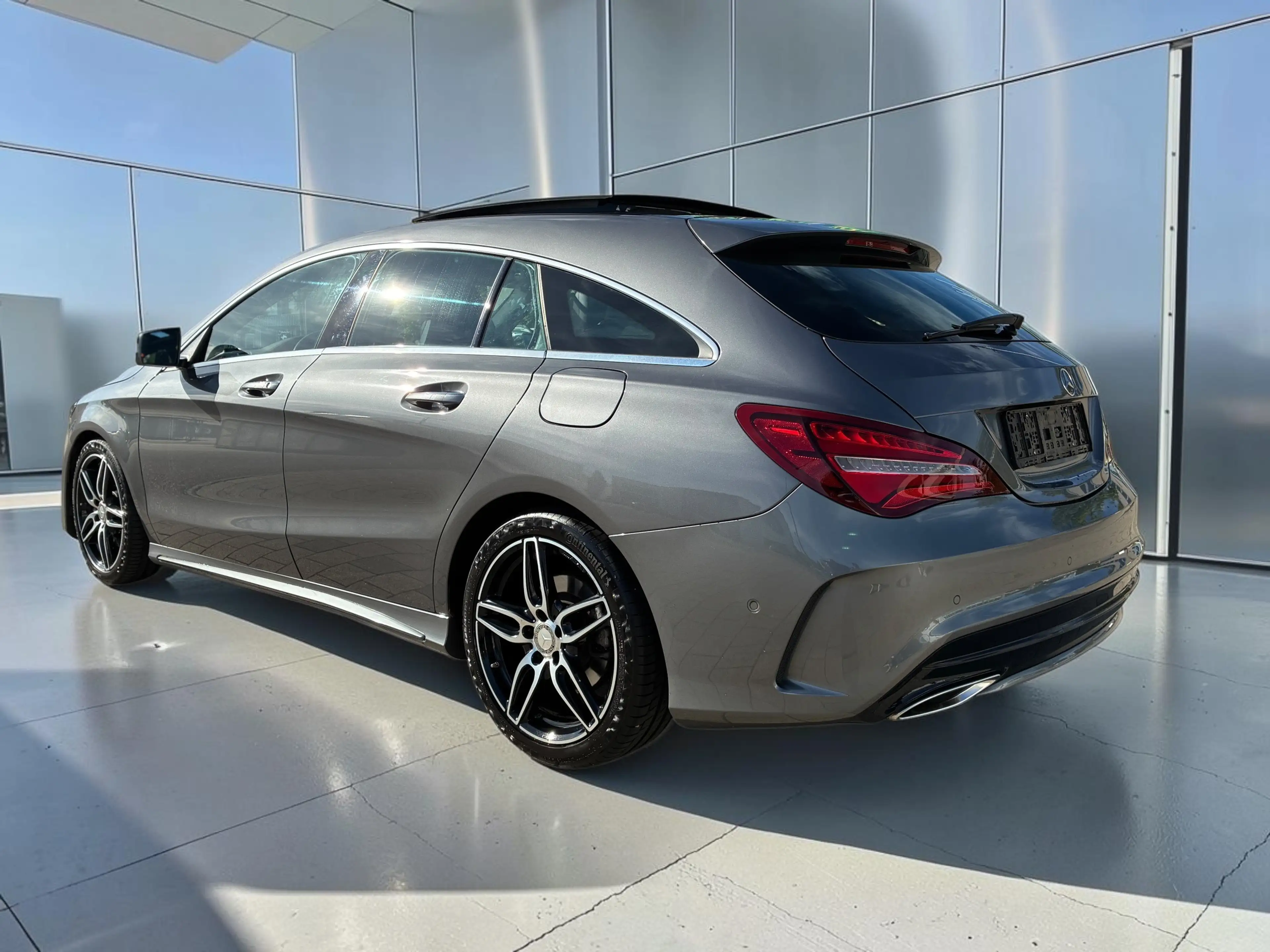 Mercedes-Benz CLA 220 d CLA Shooting Brake 7G-DCT AMG Line Harman/Kardon* DISTRONIC PLUS* Totwinkel* — photo 11