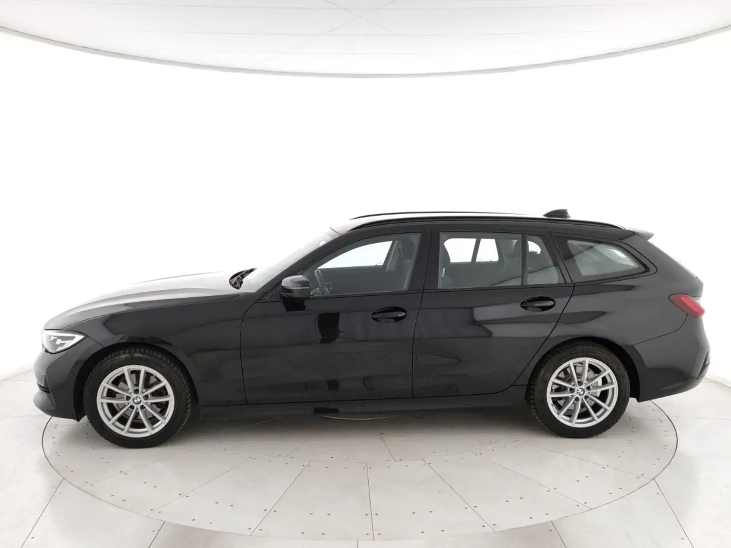 BMW 320 Serie 3 320d Touring mhev 48V auto Schwarz - 2