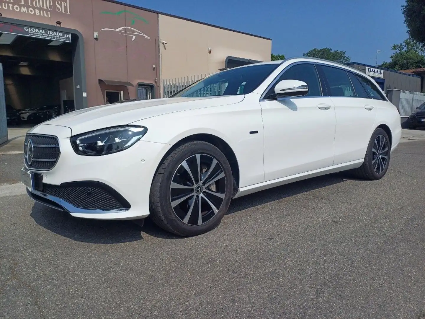 Mercedes-Benz E 300 de S.W. Auto EQ-Power Business Sport Cronotagliand Bianco - 1