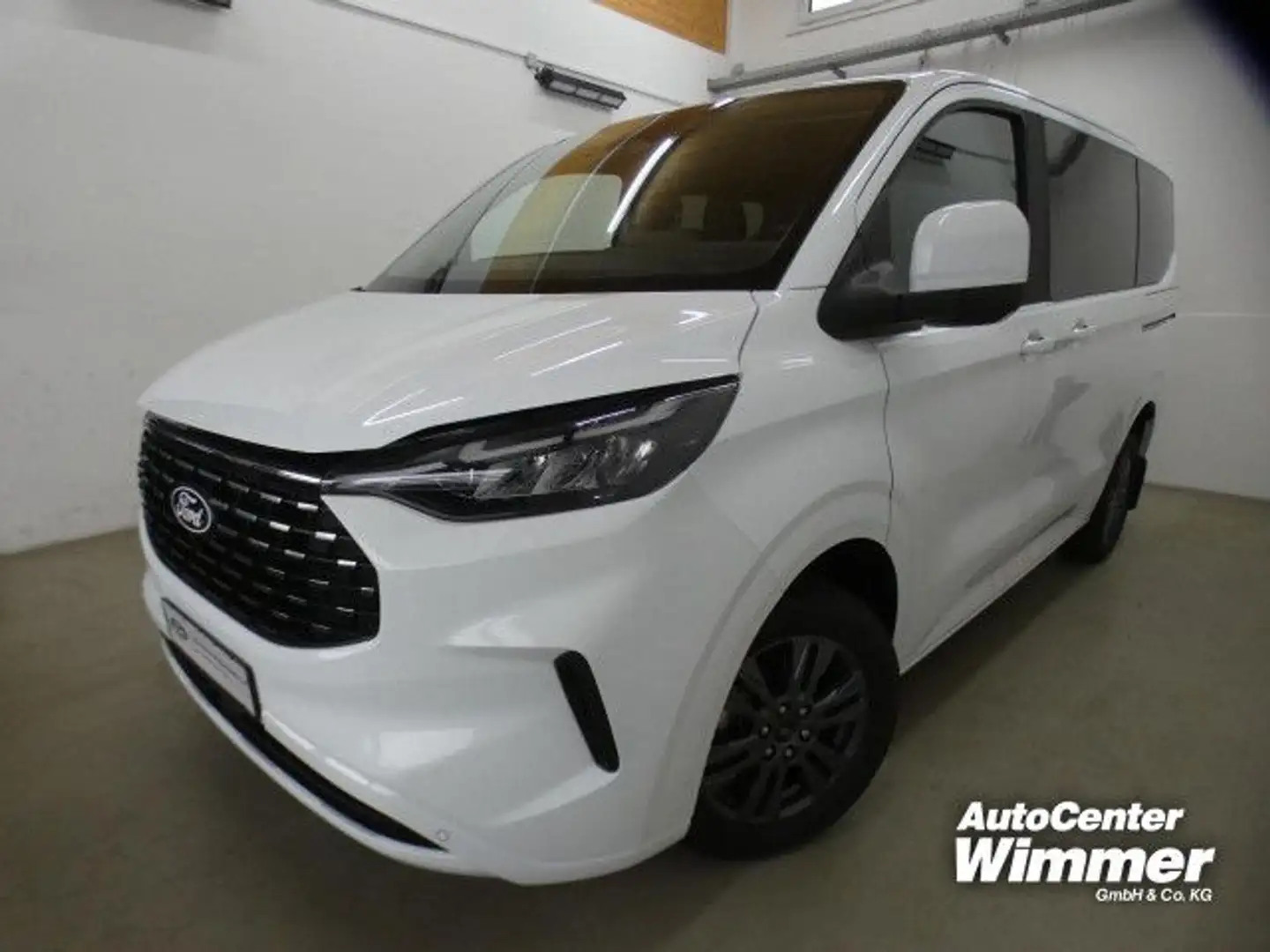 Ford Tourneo Custom 320 L1H1 VA Titanium Weiß - 2