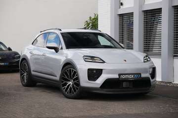Macan 4 INNODRIVE-LUFTF.-PANO-2xDISPLAY-AHK-VOLL