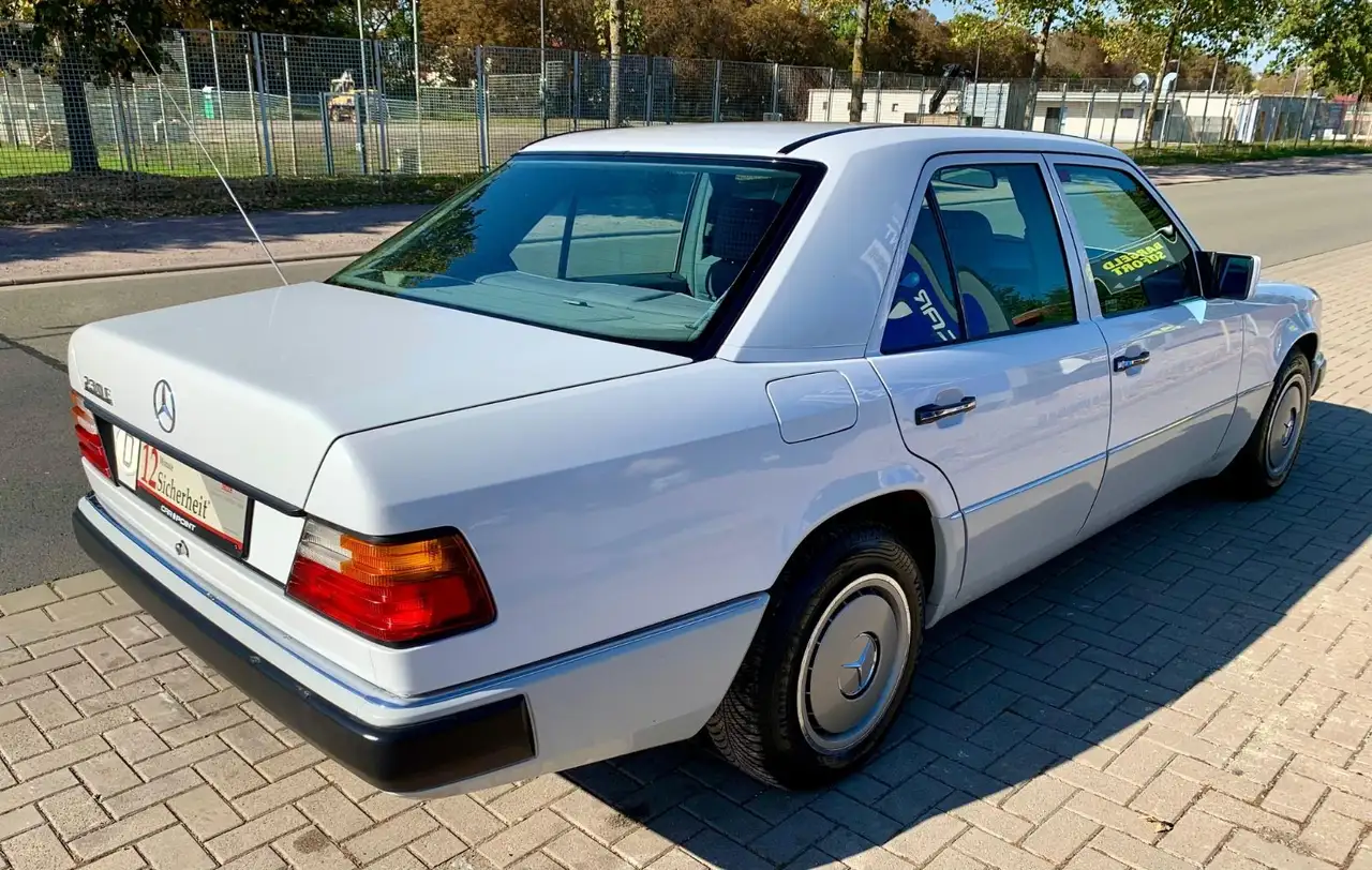 Mercedes-Benz E 230 W124, 1.HAND, Wertanlage !!! mit KLIMA,, foto 3
