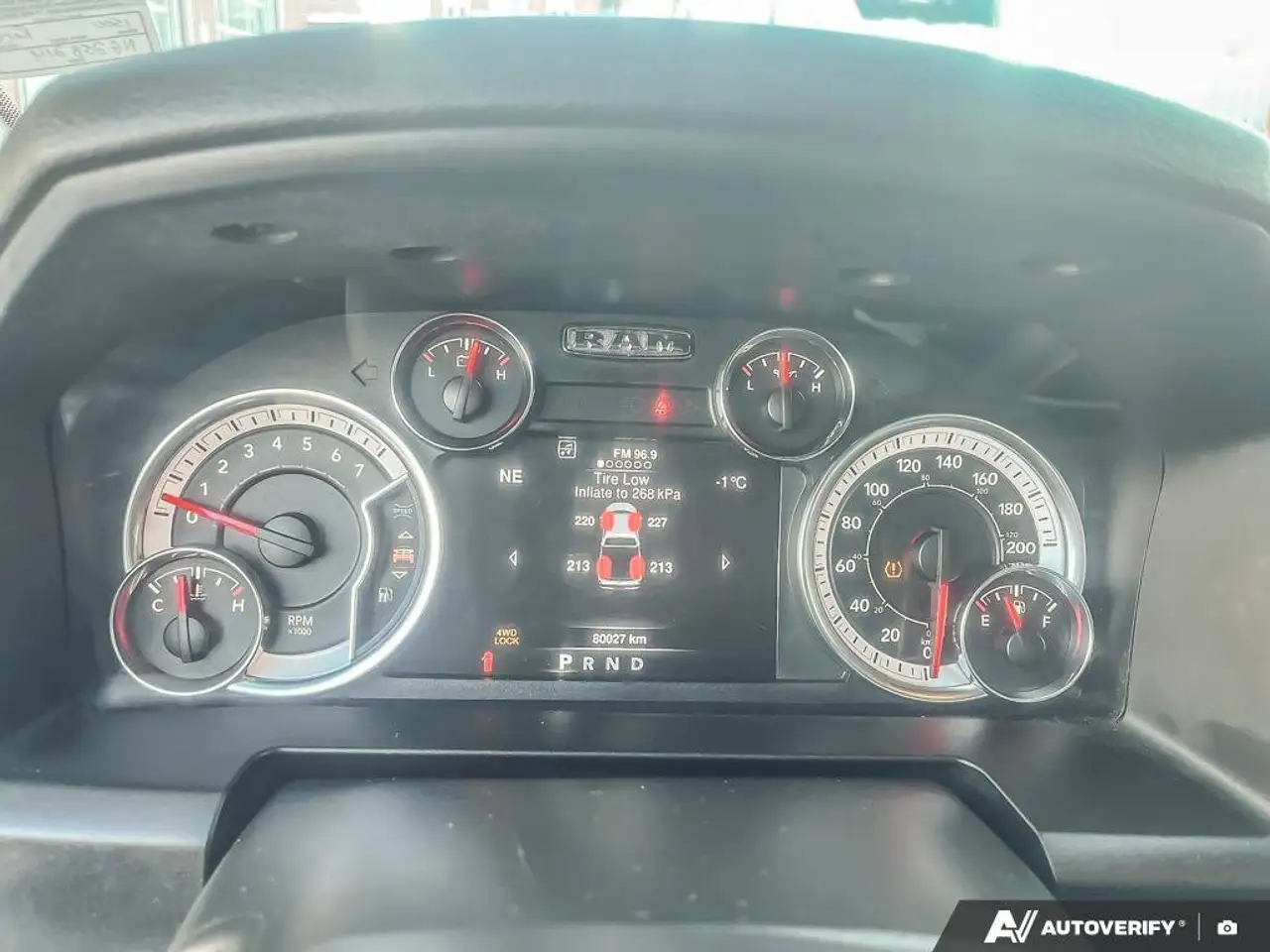 RAM 1500 снимка RAM 1500