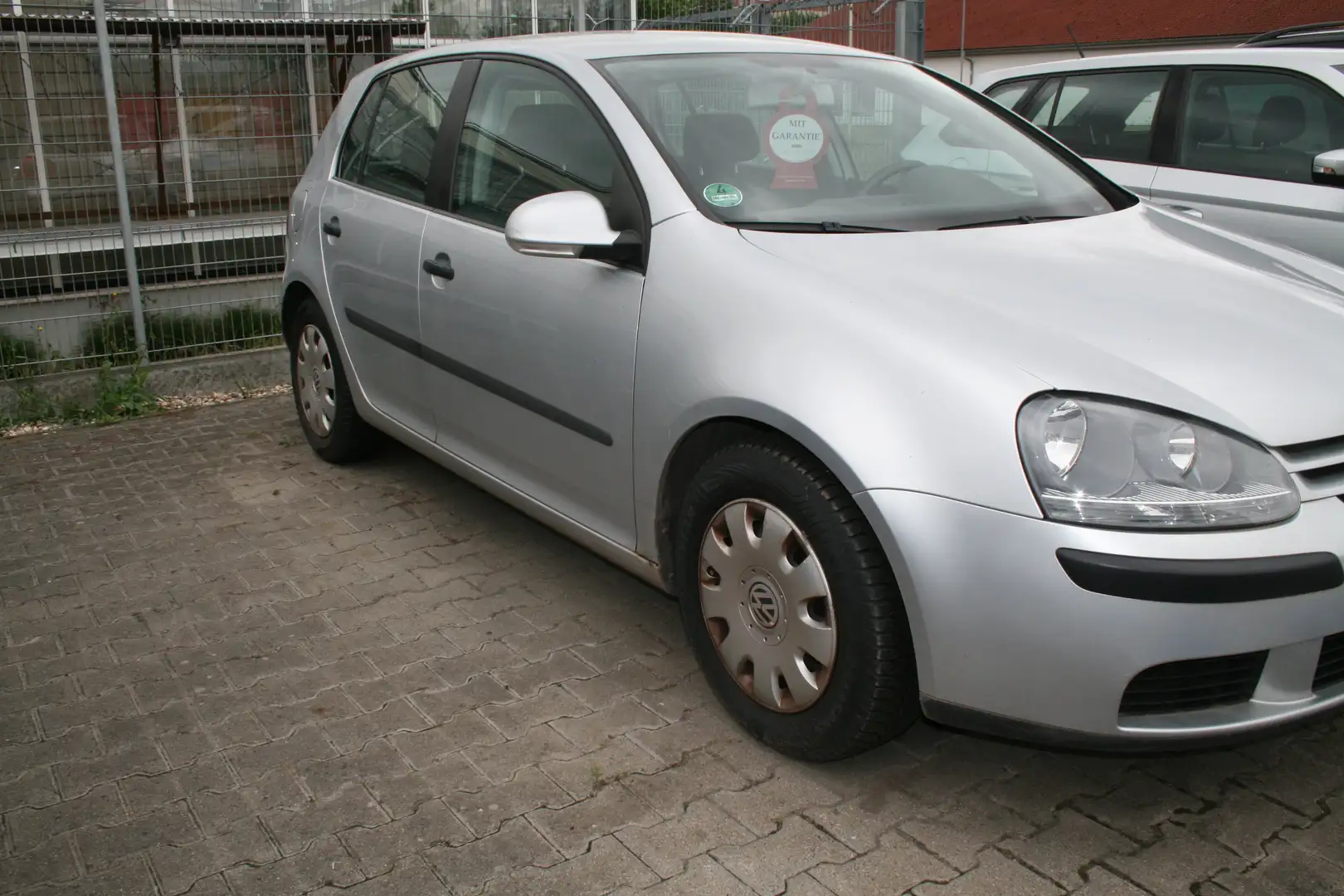 Volkswagen Golf Trendline V Lim. (1K1) Silber - 1