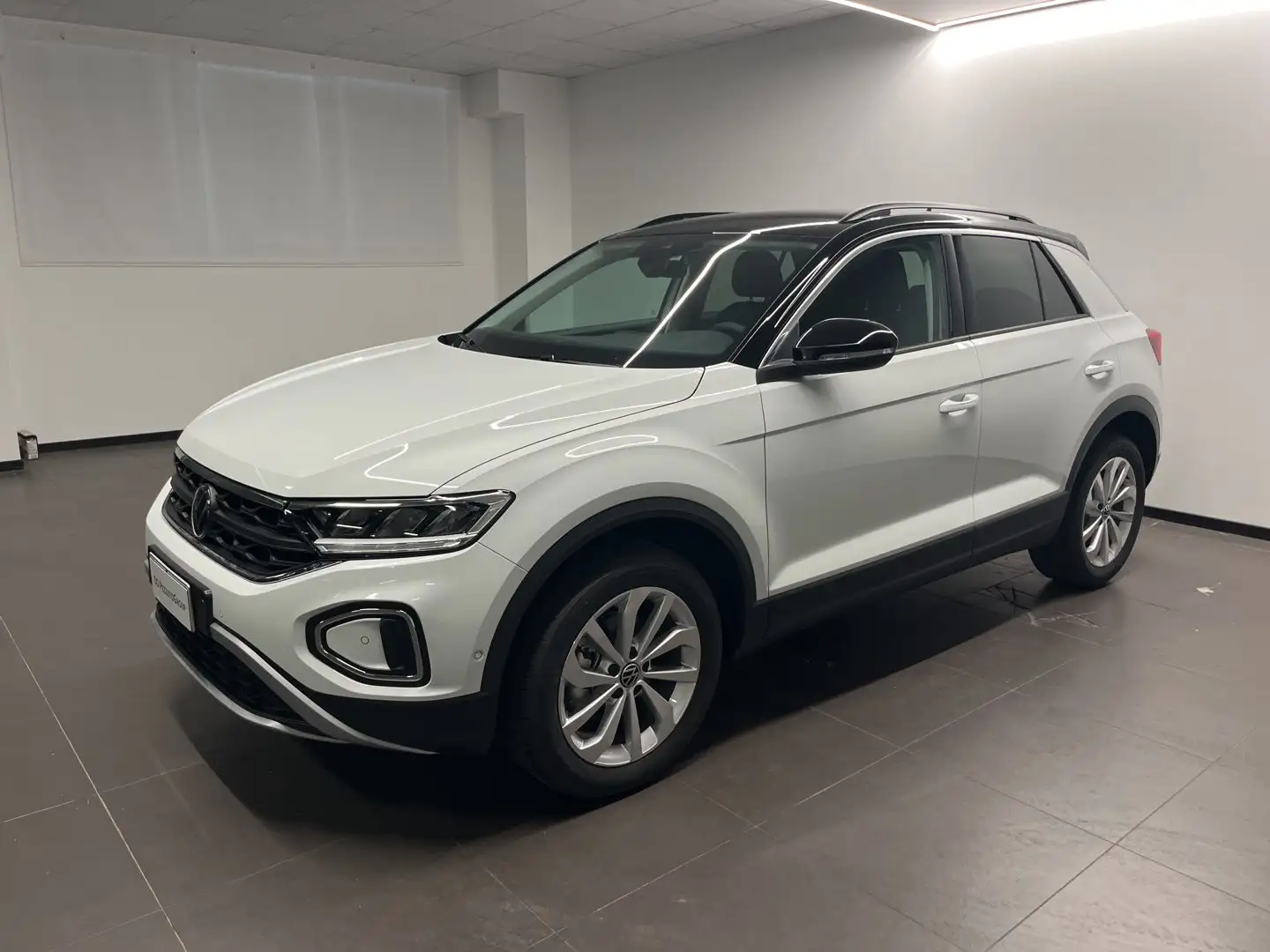 Volkswagen T-Roc GPL Nuovo Edition Plus 1.0 TSI 85 kW (115 CV) Man Wit - 1