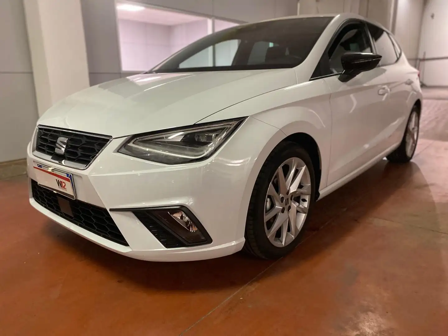 SEAT Ibiza Ibiza 1.0 ecotsi FR 95cv Blanc - 1