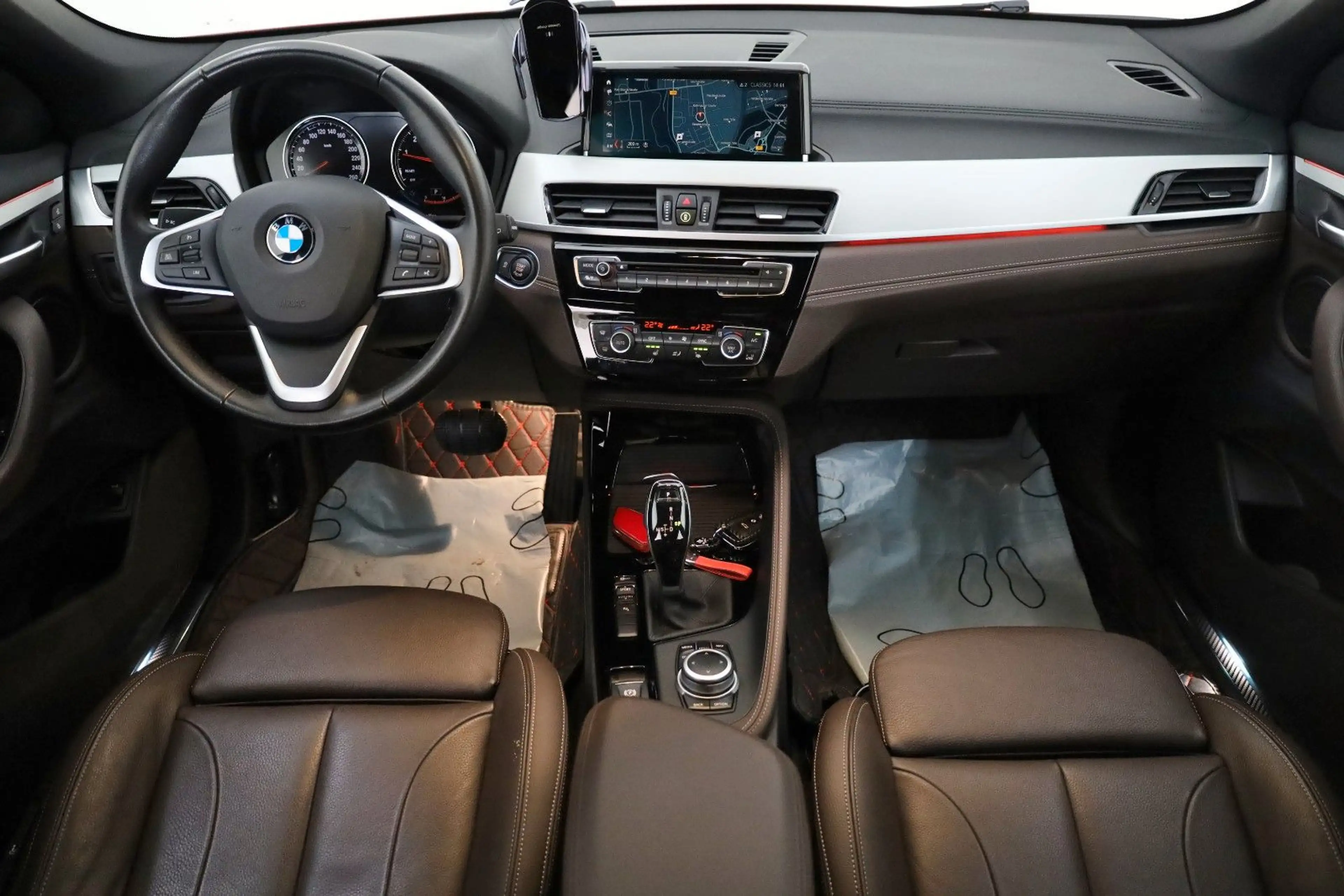 BMW X2 sDrive 20 i Advantage Plus,Navi,Kamera,AHK+WR — photo 3