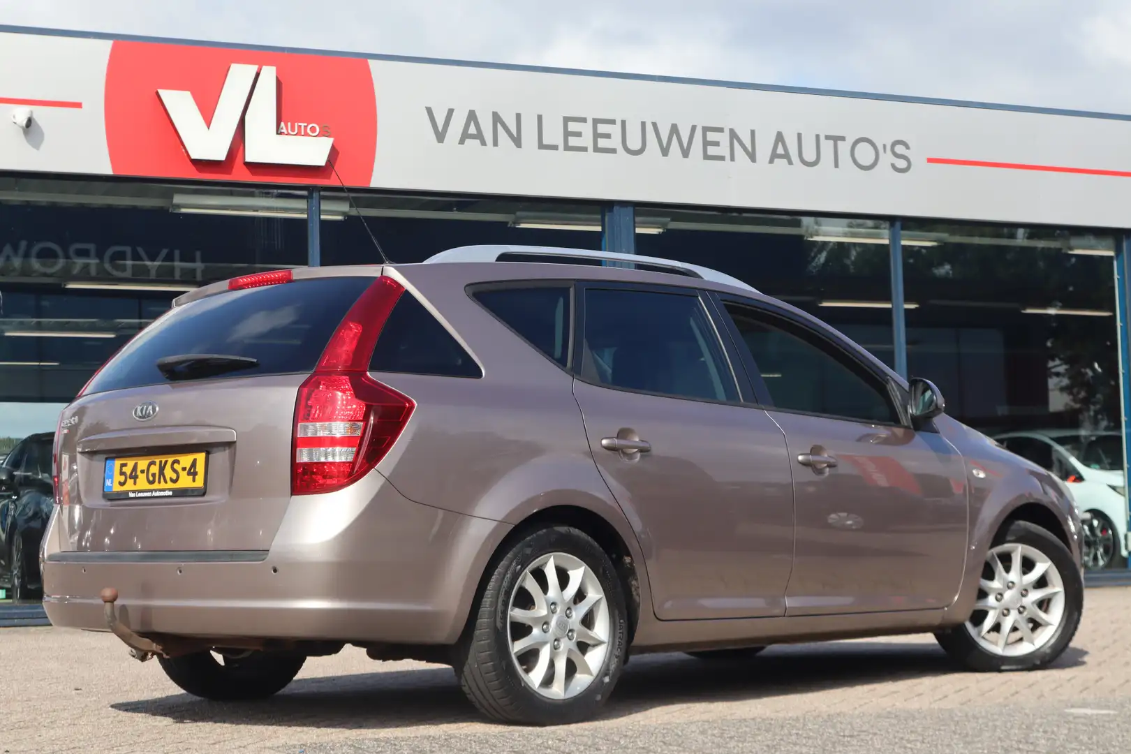Kia Ceed / cee'd Sporty Wagon 1.4 All Stars | Zo Mee | Lees Tekst | Beige - 2