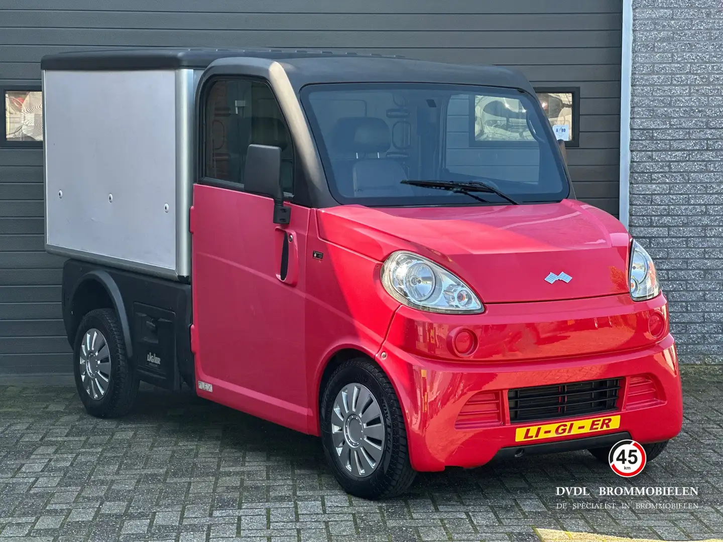 Microcar Flex Ligier Van Brommobiel 45km auto 2013 1eig Aixam D- Rood - 2
