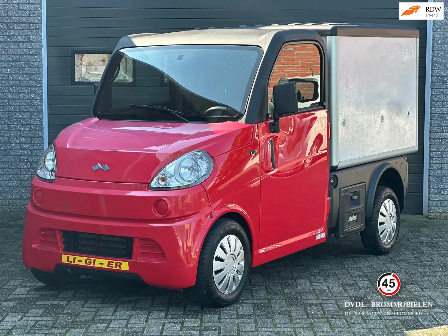 Microcar Flex Ligier Van Brommobiel 45km auto 2013 1eig Aixam D- Rood - 1