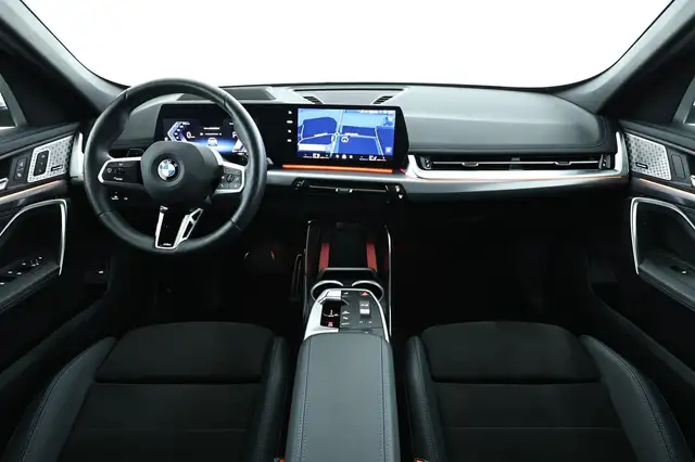 BMW X1 xDrive23i M Sport AktivS|h&k|HUD|ACC|Pano|AHK Ansicht 9