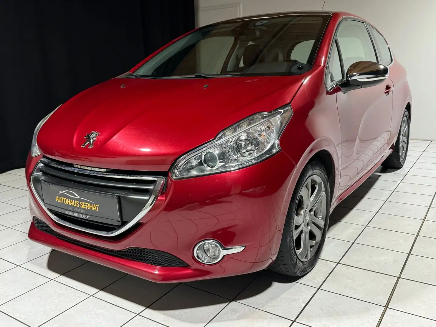 Peugeot 208 1.6 16V Allure *PANORAMA*T.LEDER*TEMP*MFL* Rot - 1