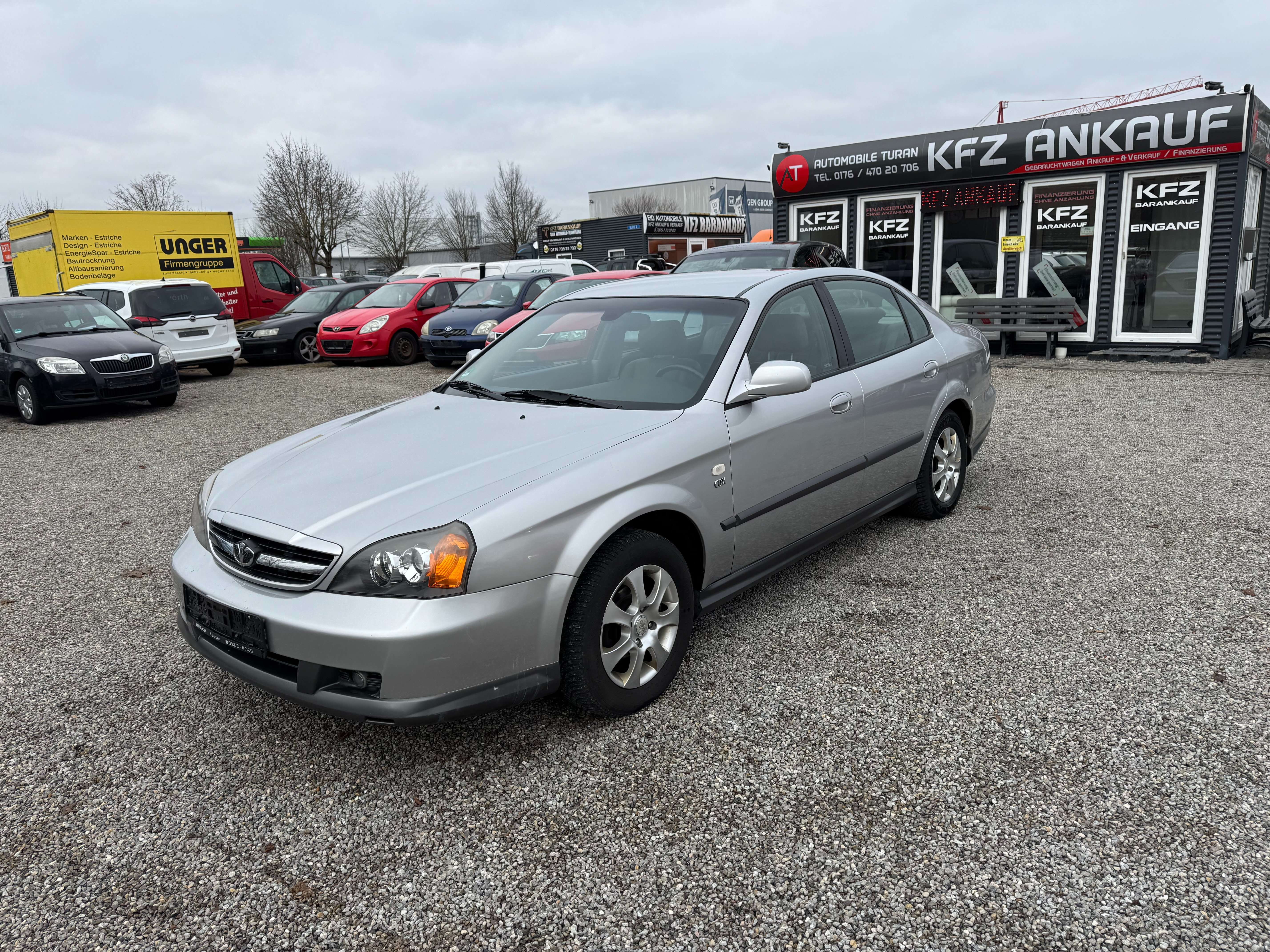 Second hand Chevrolet Evanda 