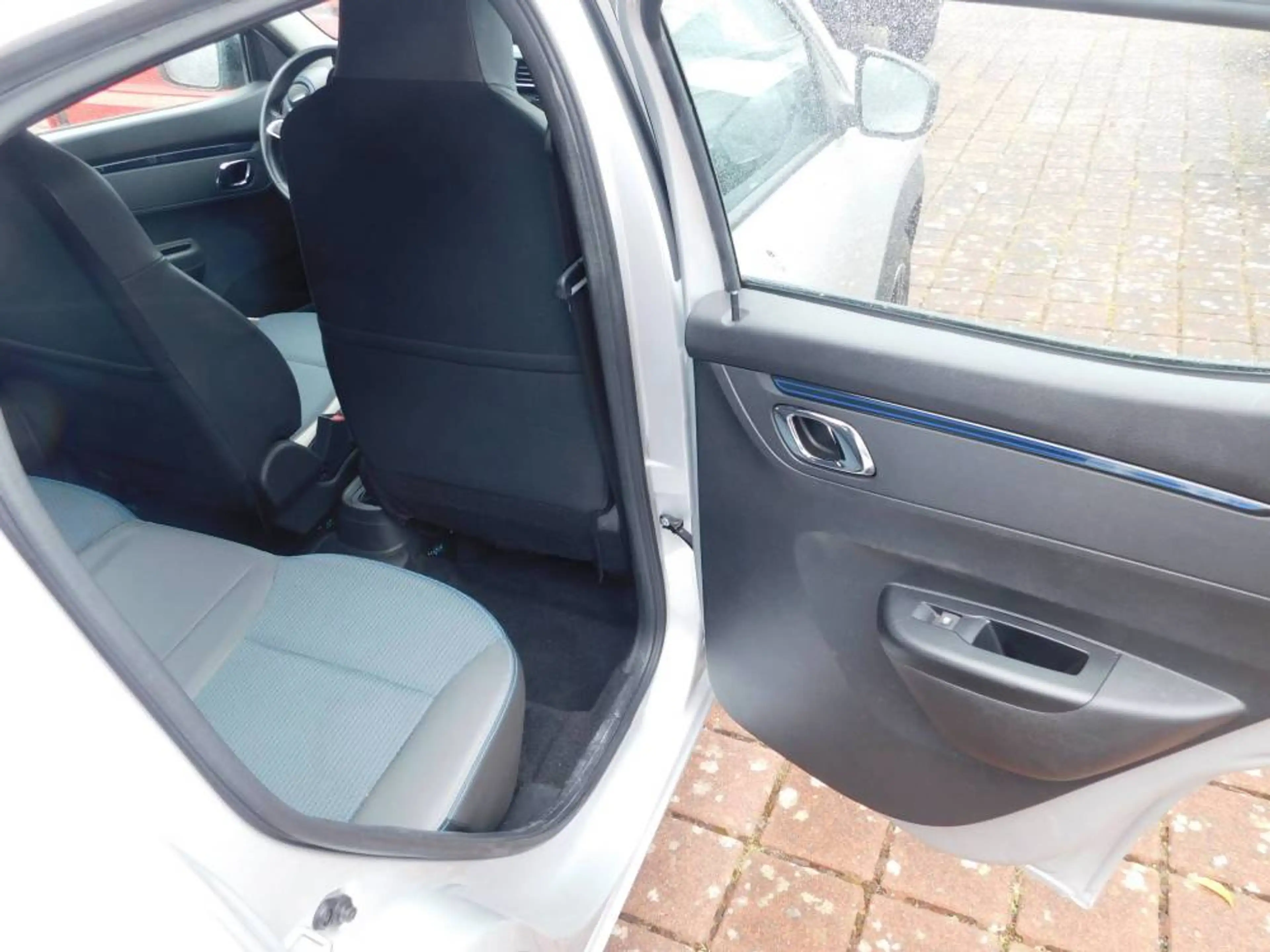 Dacia Spring Electric 26KWH Comfort — photo 10