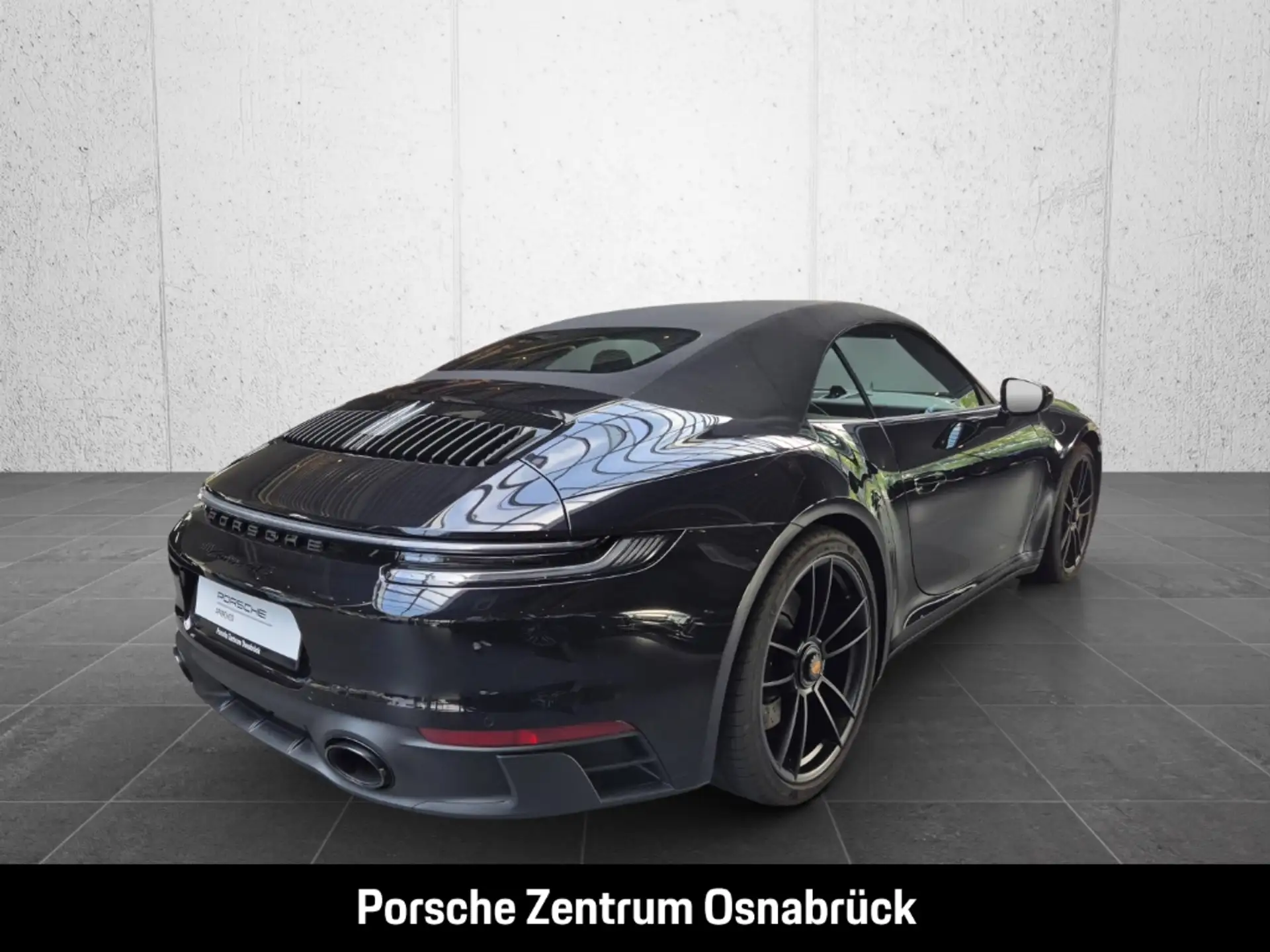 Porsche 911 911 Carrera GTS Cabriolet 2023 검정 사진 5