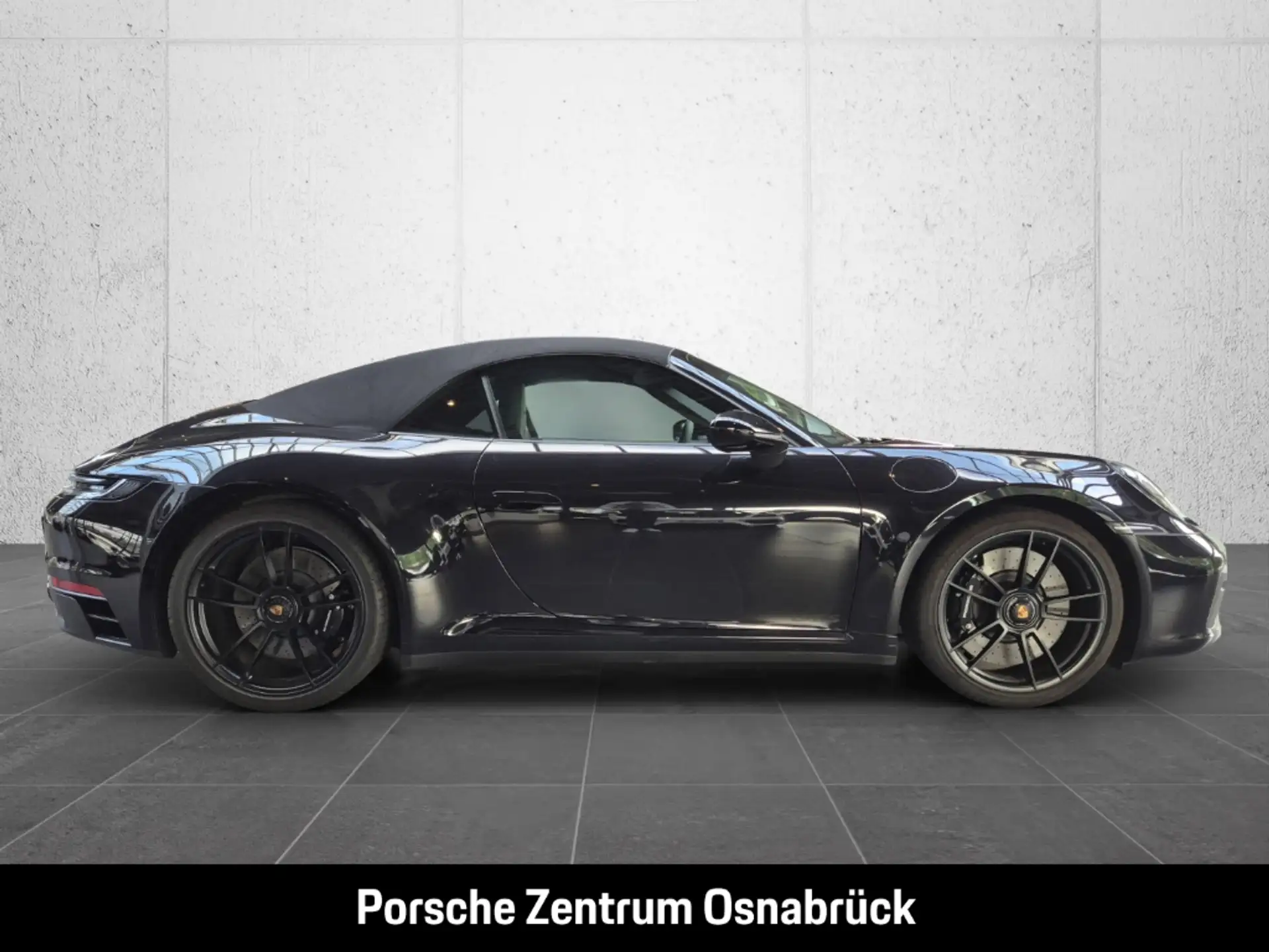 Porsche 911 911 Carrera GTS Cabriolet 2023 검정 사진 6