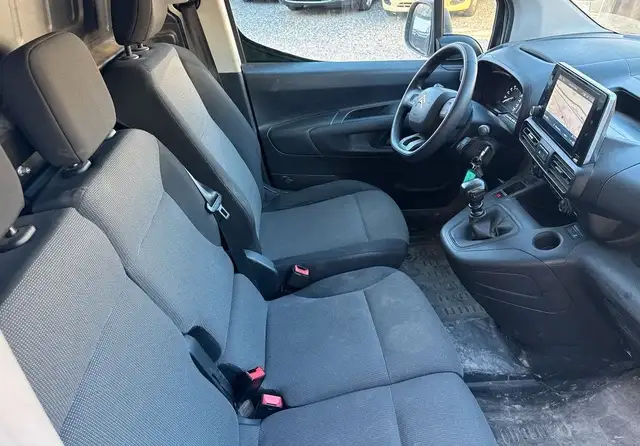 Citroen Berlingo view 4