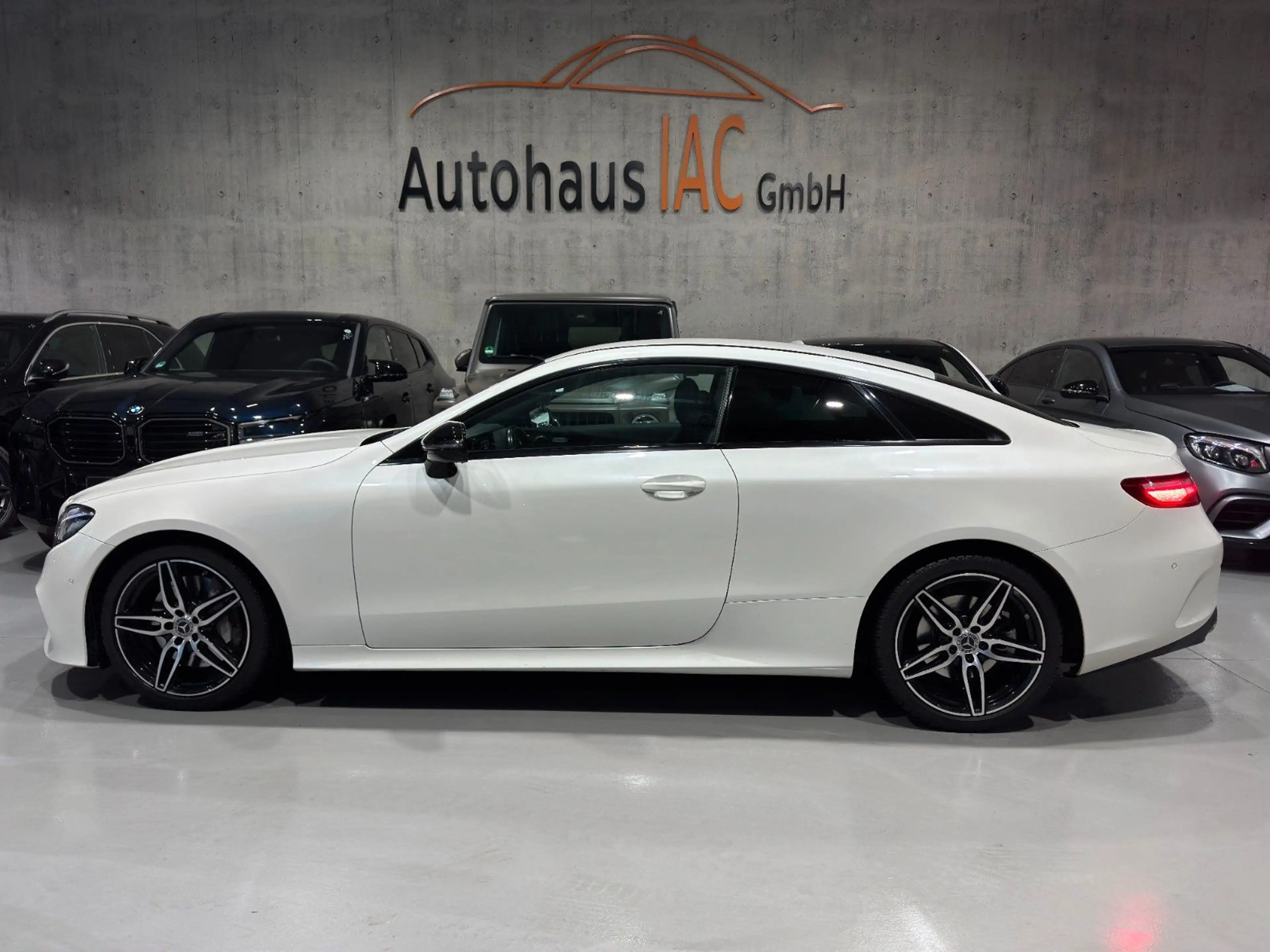 Mercedes-Benz E 350 /Coupe/AMG/MULTIBEAM/RFK/TEMPOM/AMBIENTE — photo 5
