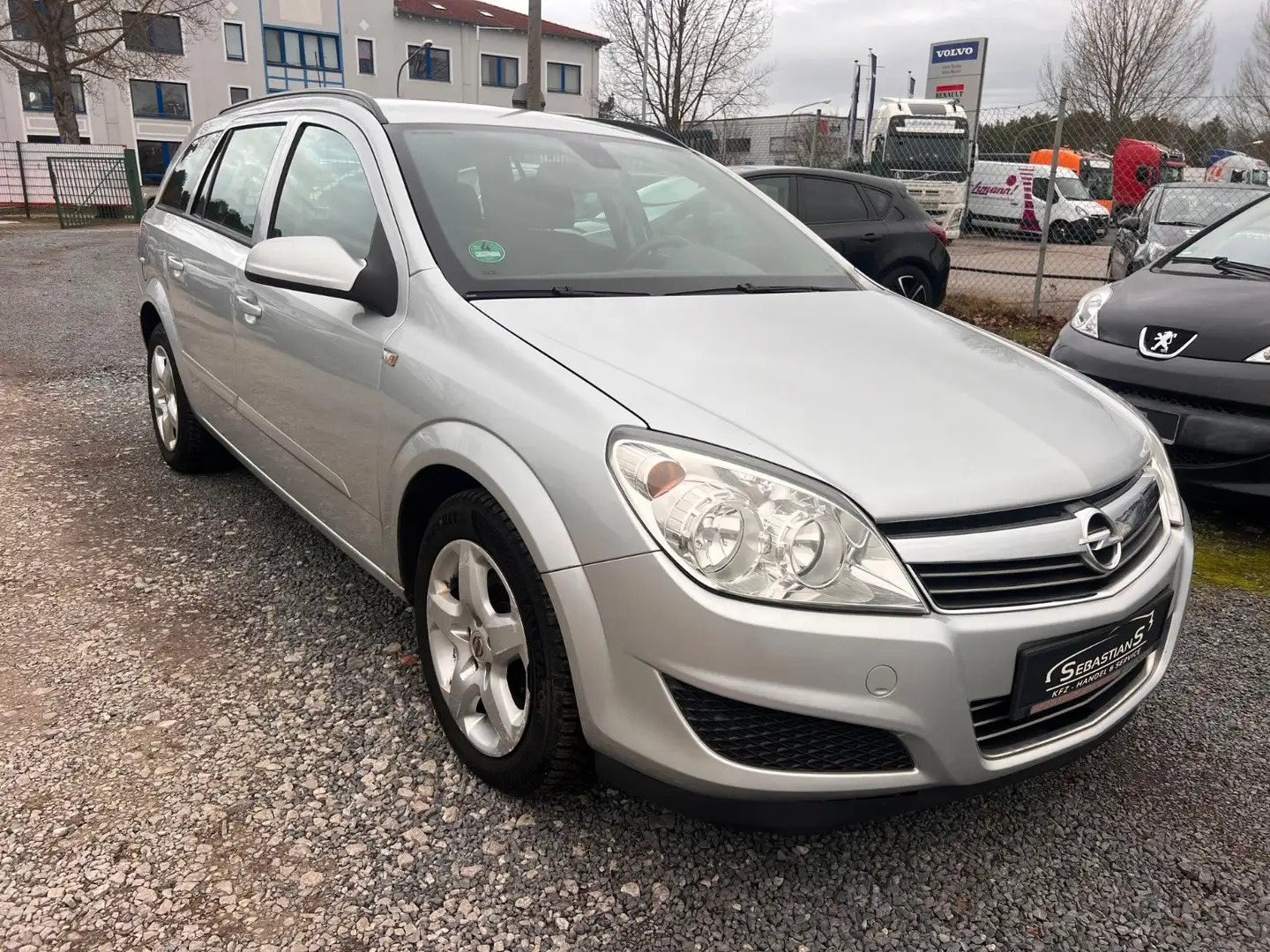 Opel Astra Caravan 1.7 CDTI Edition 81kW Grau - 1