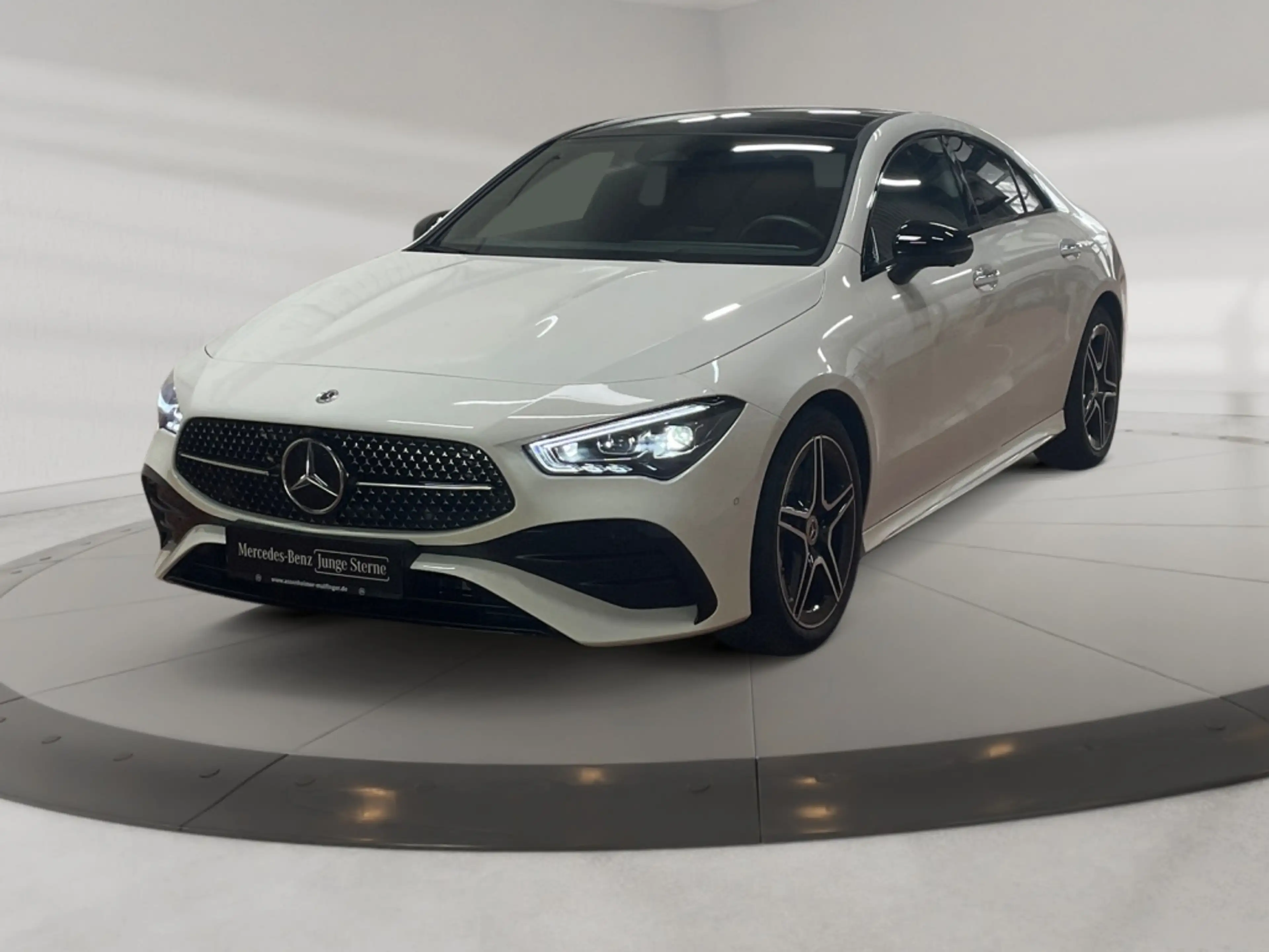 Mercedes-Benz CLA 200 Coupe AMG AMG+MBUX+MBeam+Night+HUD+Pano — photo 2