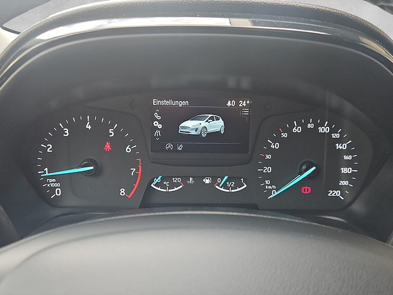Ford Fiesta Titanium 1,1 Start/Stop — photo 14