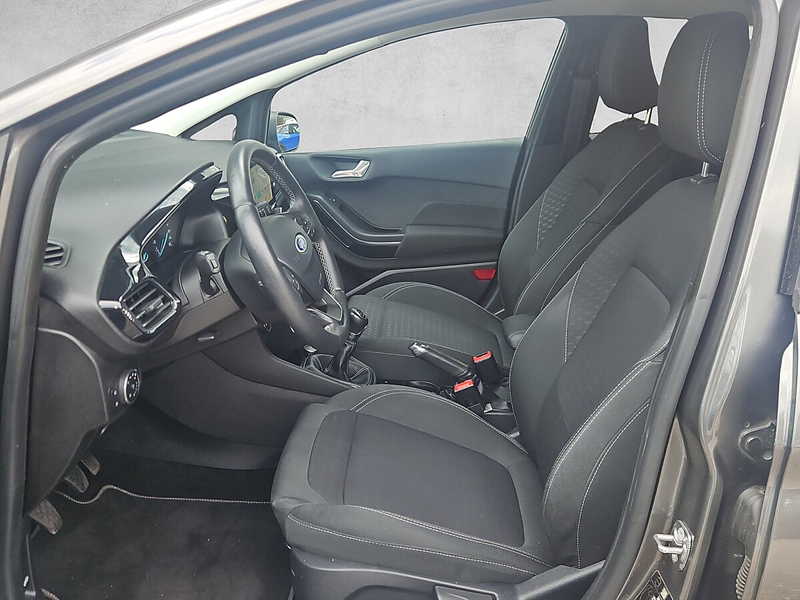 Ford Fiesta Titanium 1,1 Start/Stop — photo 11