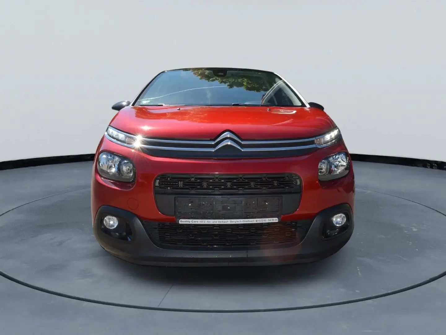 Citroen C3 Shine 1,2 110PS . Navi, 2. Hand Rouge - 2