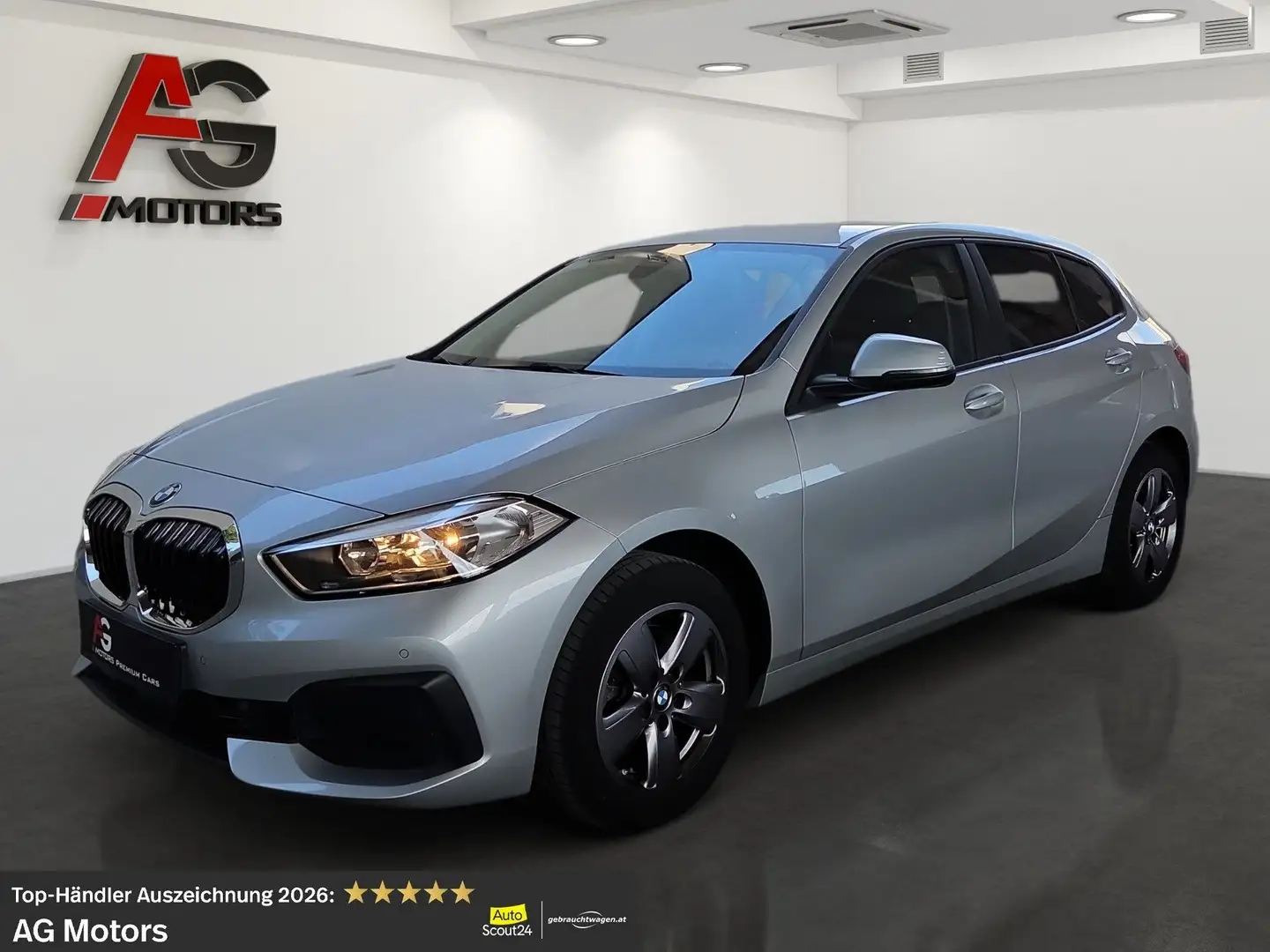 BMW 118 i (F40)  Aut./Live Cockpit/Navi/SHZ/PDC/1.Besitz Silber - 1