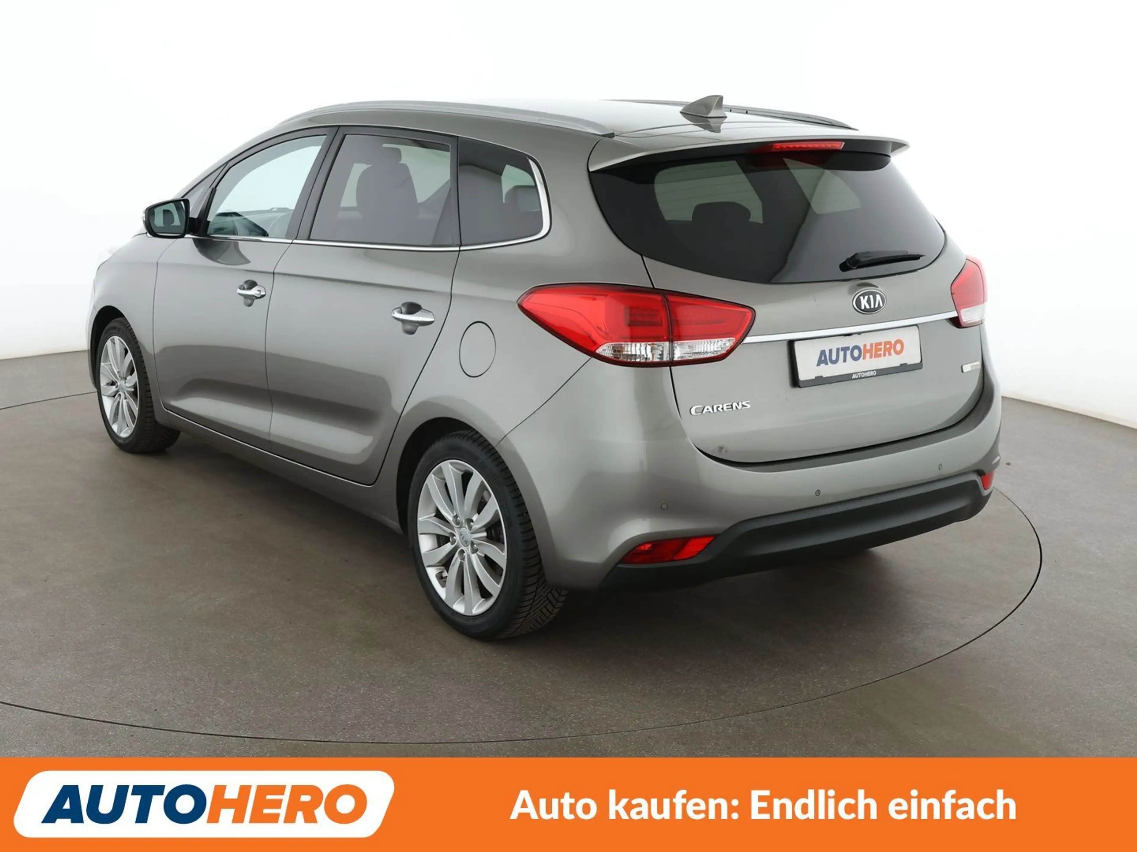 Kia Carens 1.6 GDI UEFA Euro 2016*NAVI*TEMPO*CAM*PDC*SHZ* — photo 4