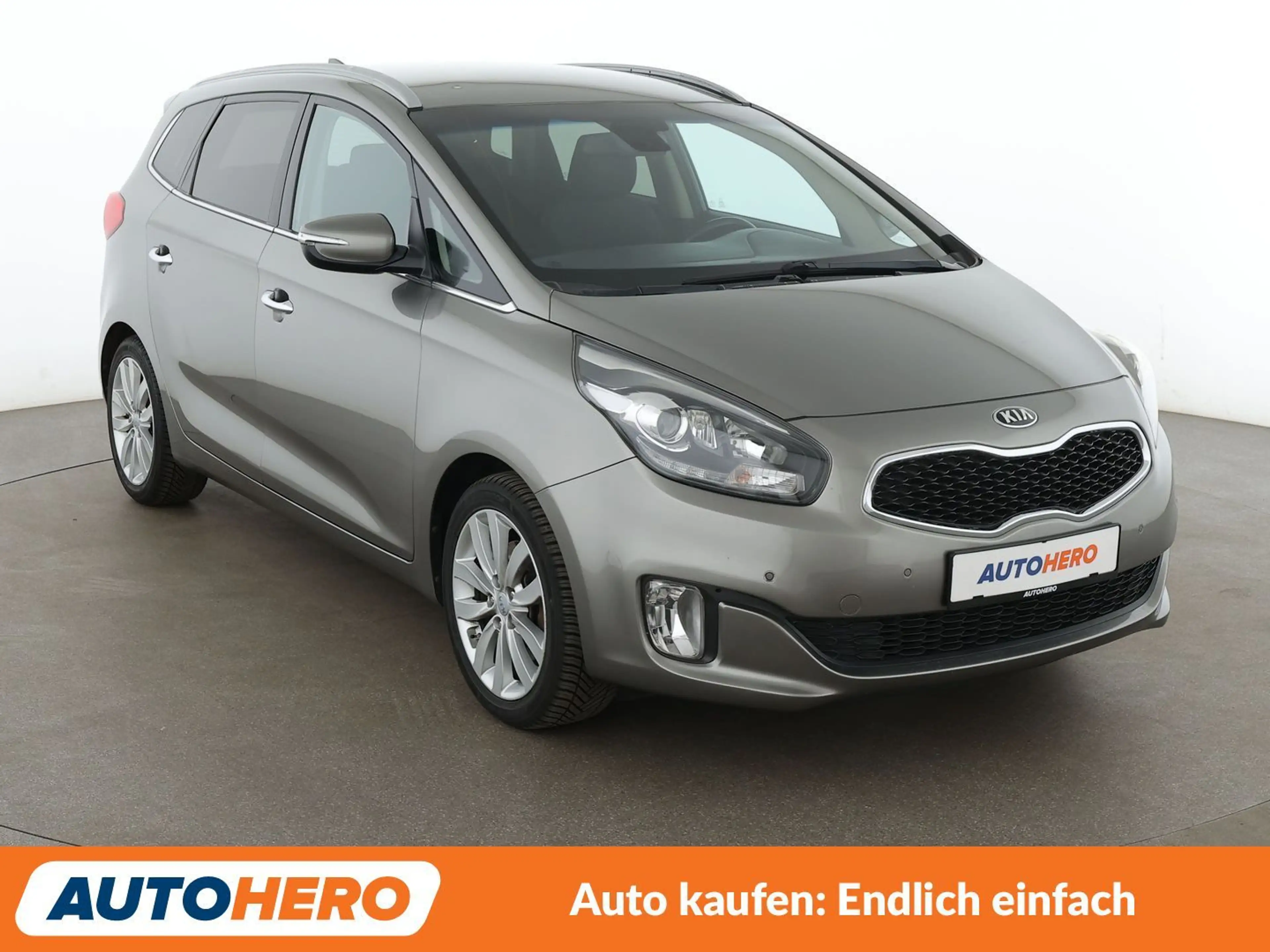 Kia Carens 1.6 GDI UEFA Euro 2016*NAVI*TEMPO*CAM*PDC*SHZ* — photo 8
