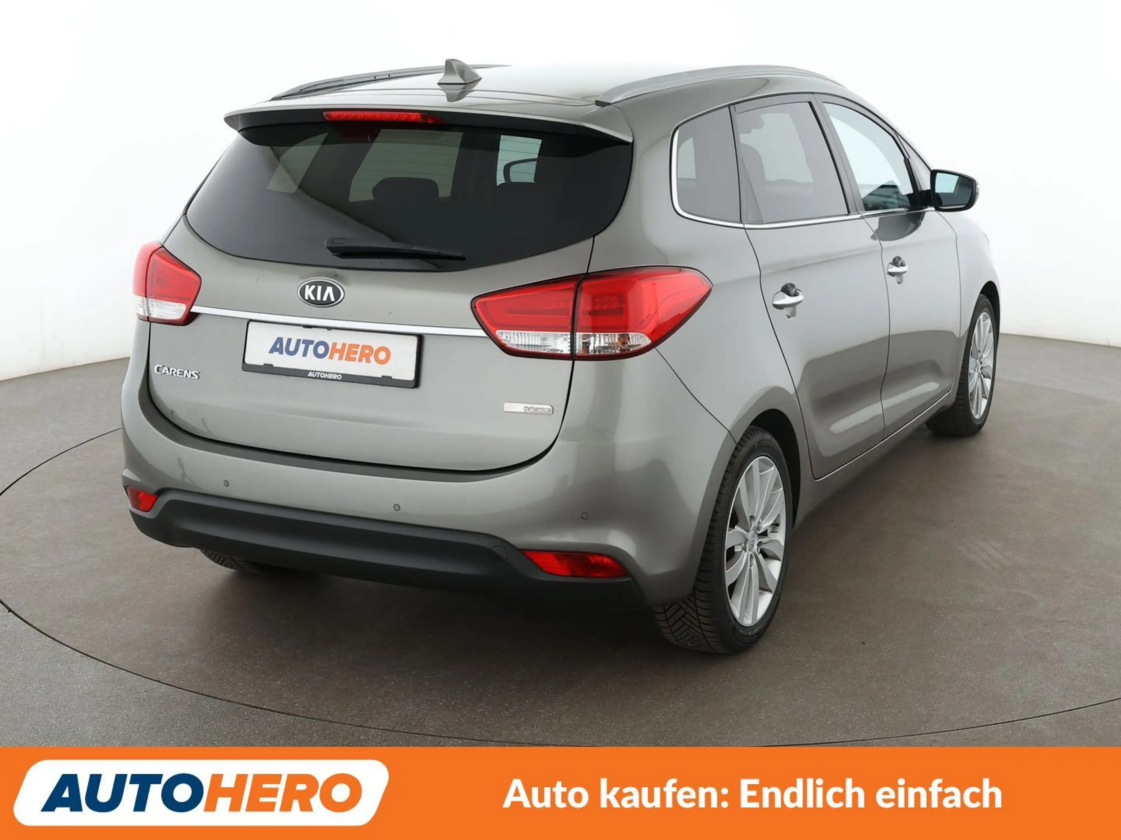Kia Carens 1.6 GDI UEFA Euro 2016*NAVI*TEMPO*CAM*PDC*SHZ* — photo 6