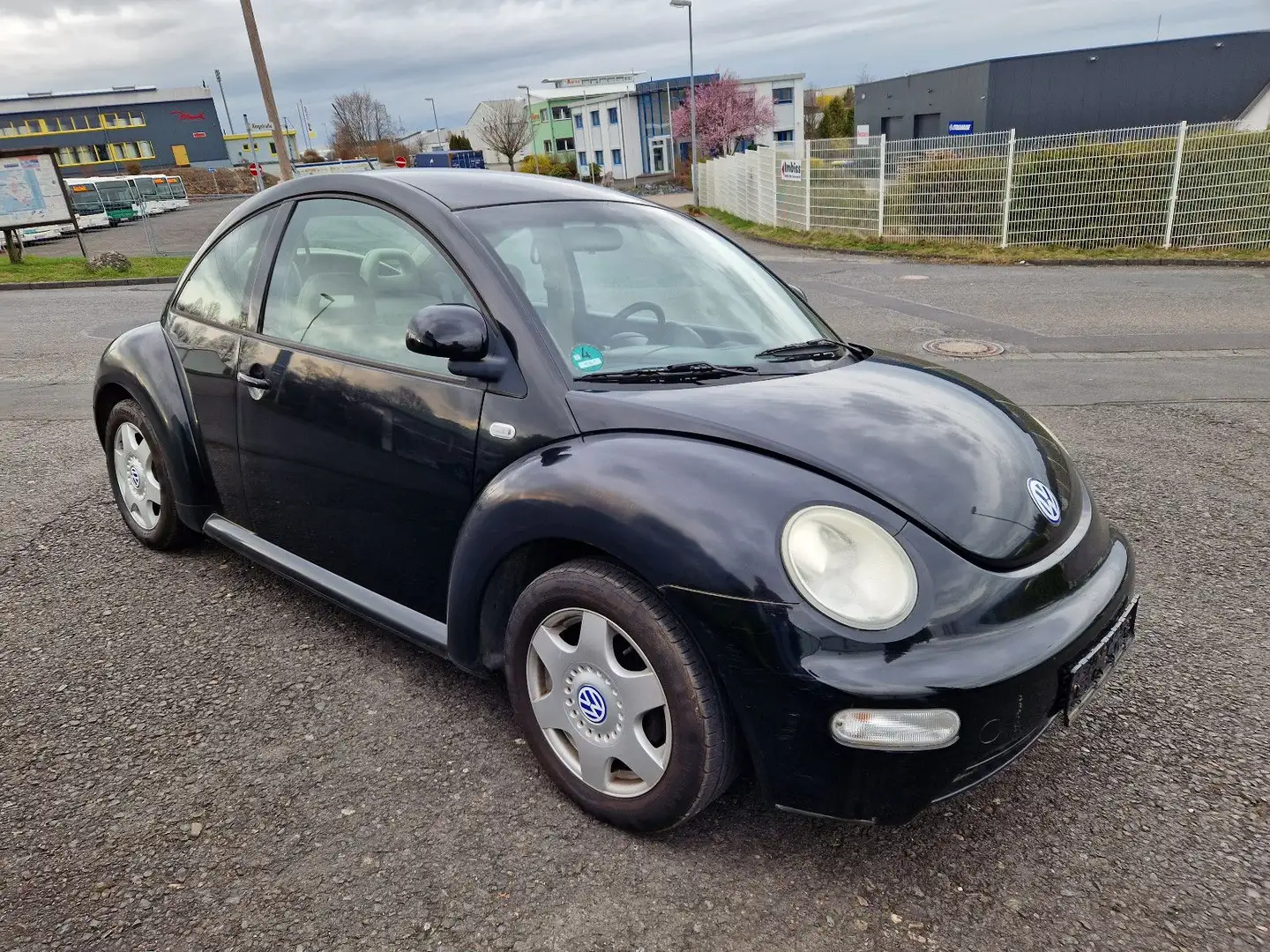 Volkswagen New Beetle Lim. 2.0 Klima Schwarz - 1