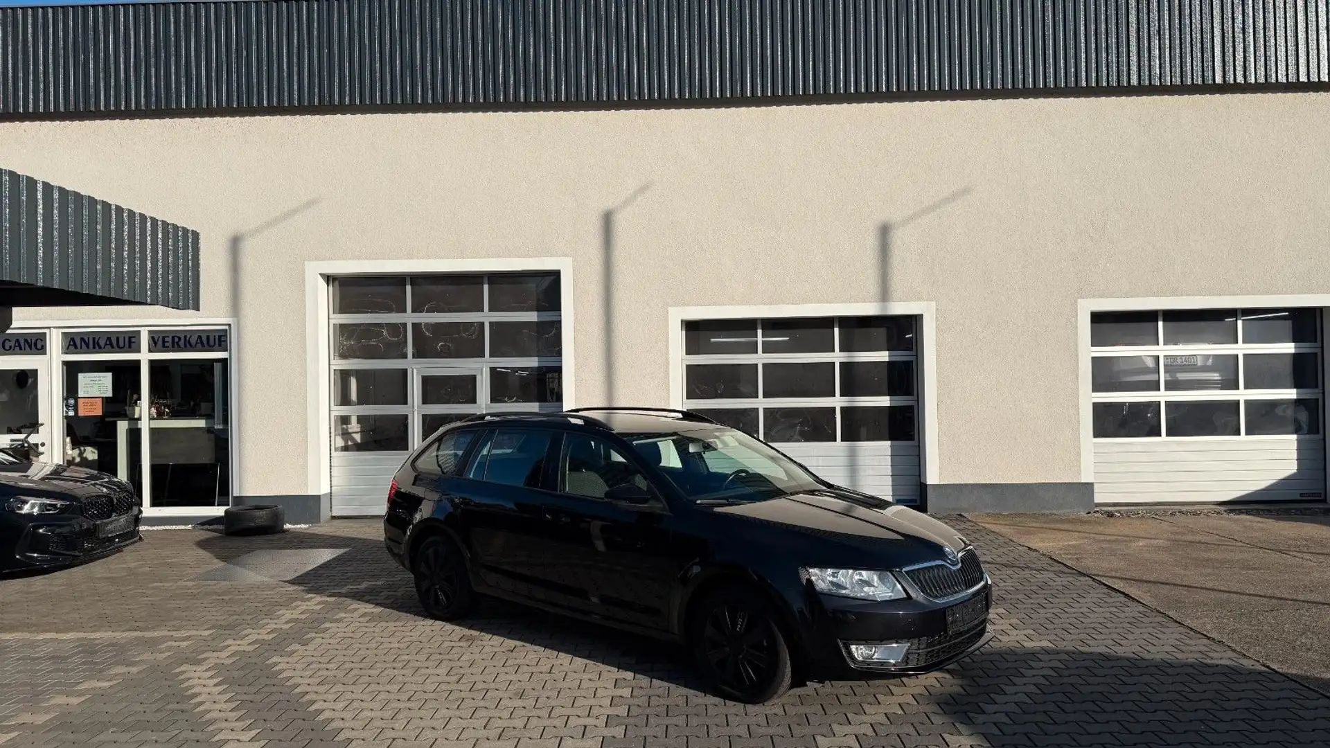 Skoda Octavia Kombi Ambition Klima Sitzheizung Schwarz - 1