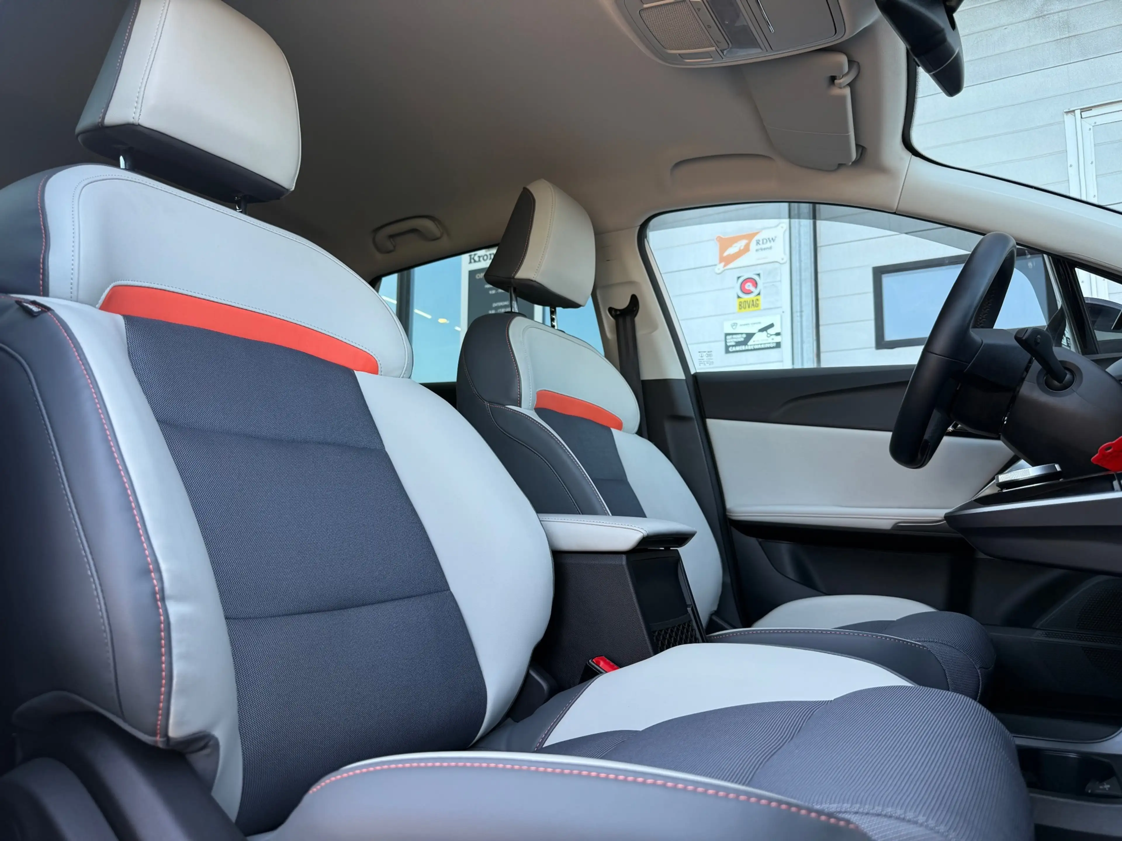 MG MG4 Electric Trophy Extended Range 77 kWh| CARPLAY| NA — photo 7
