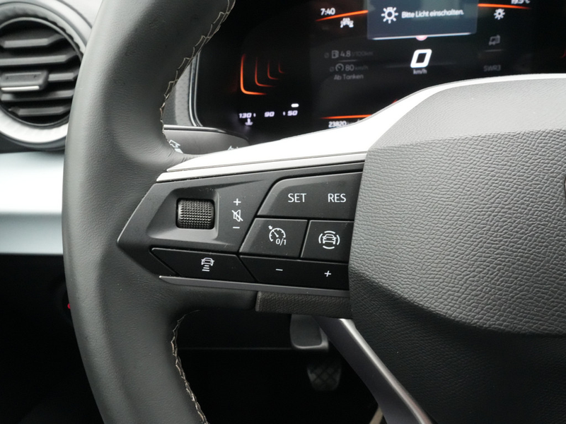 SEAT Arona Style KEYLESS PDC KAM ACC NAVI VIRT SHZ — photo 7