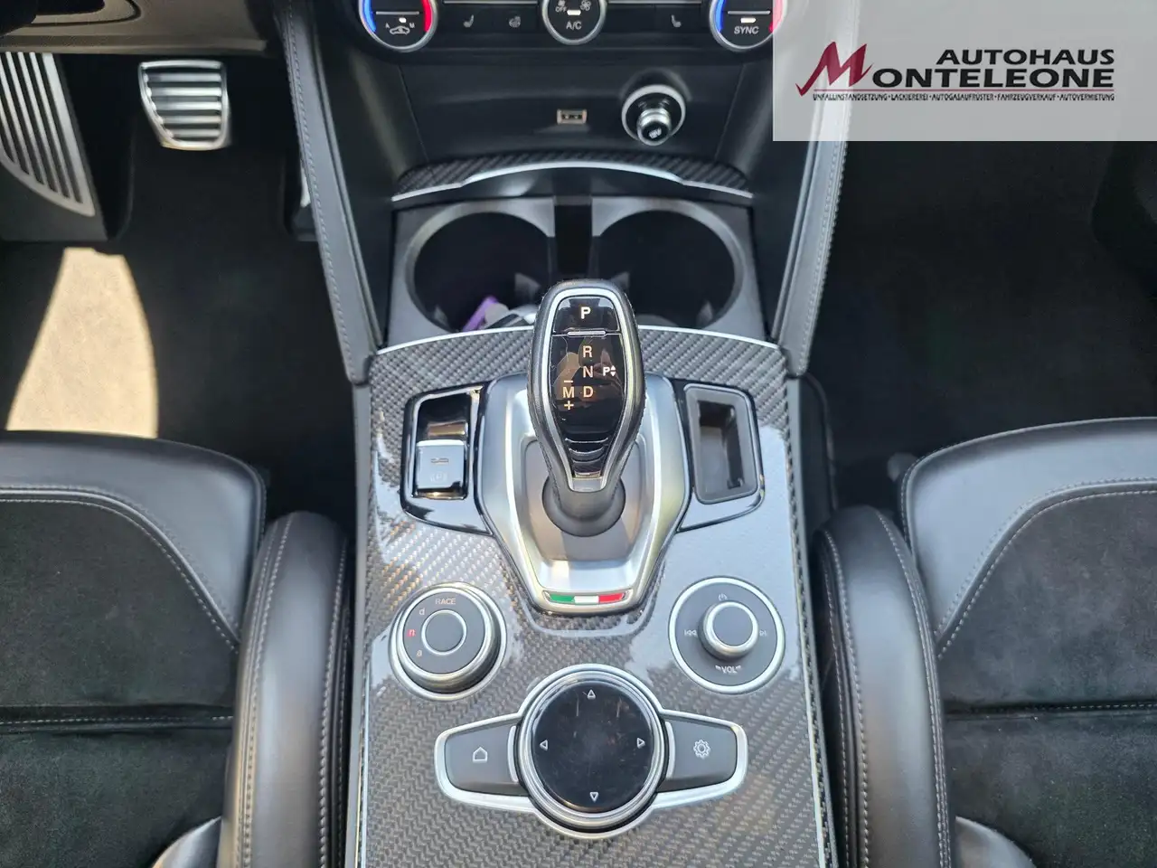 Alfa Romeo Stelvio 2021 — фото 17