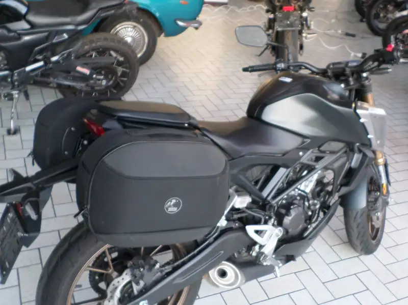 Honda CBR 125 - foto 3