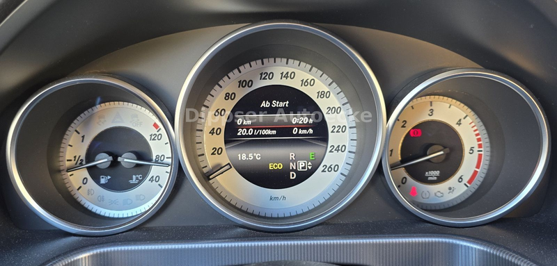 Mercedes-Benz E 350 _Limousine_4Matic_Climatr_Sitzh_8 fach... — photo 11