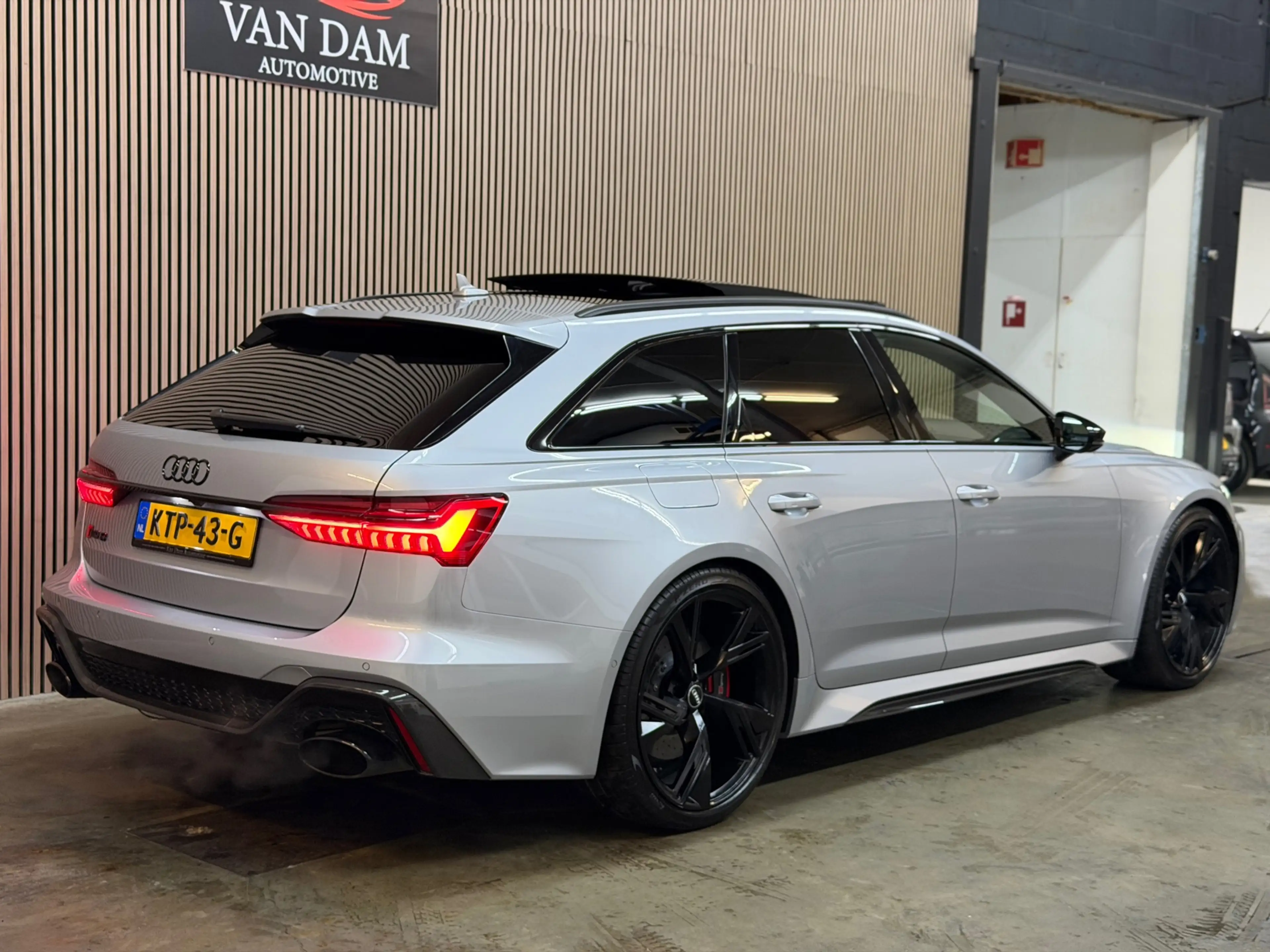 Audi RS6 A6 Avant TFSI quattro 2020 KERAMISCH PANO B&O CARB — photo 9