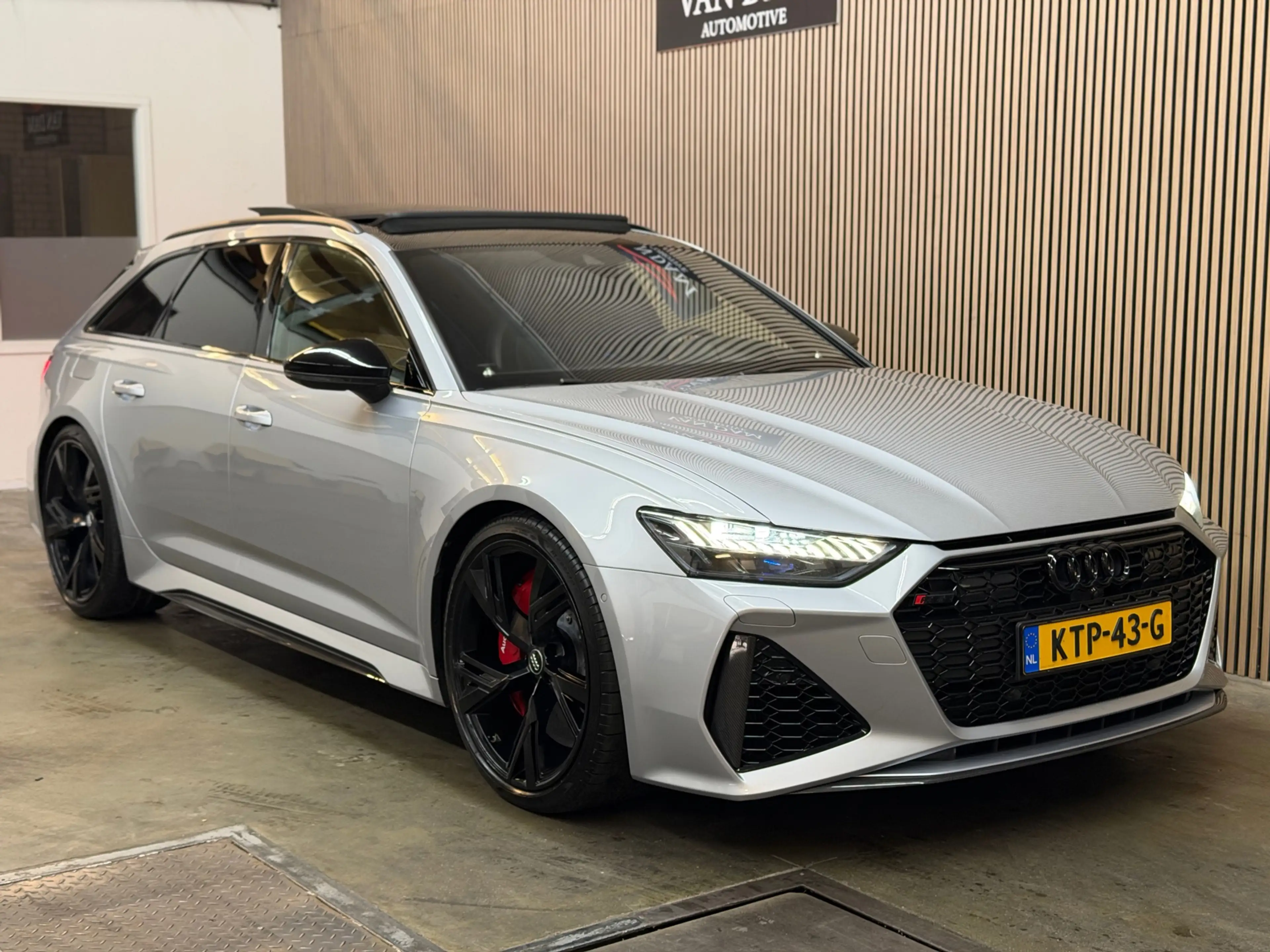 Audi RS6 A6 Avant TFSI quattro 2020 KERAMISCH PANO B&O CARB — photo 8